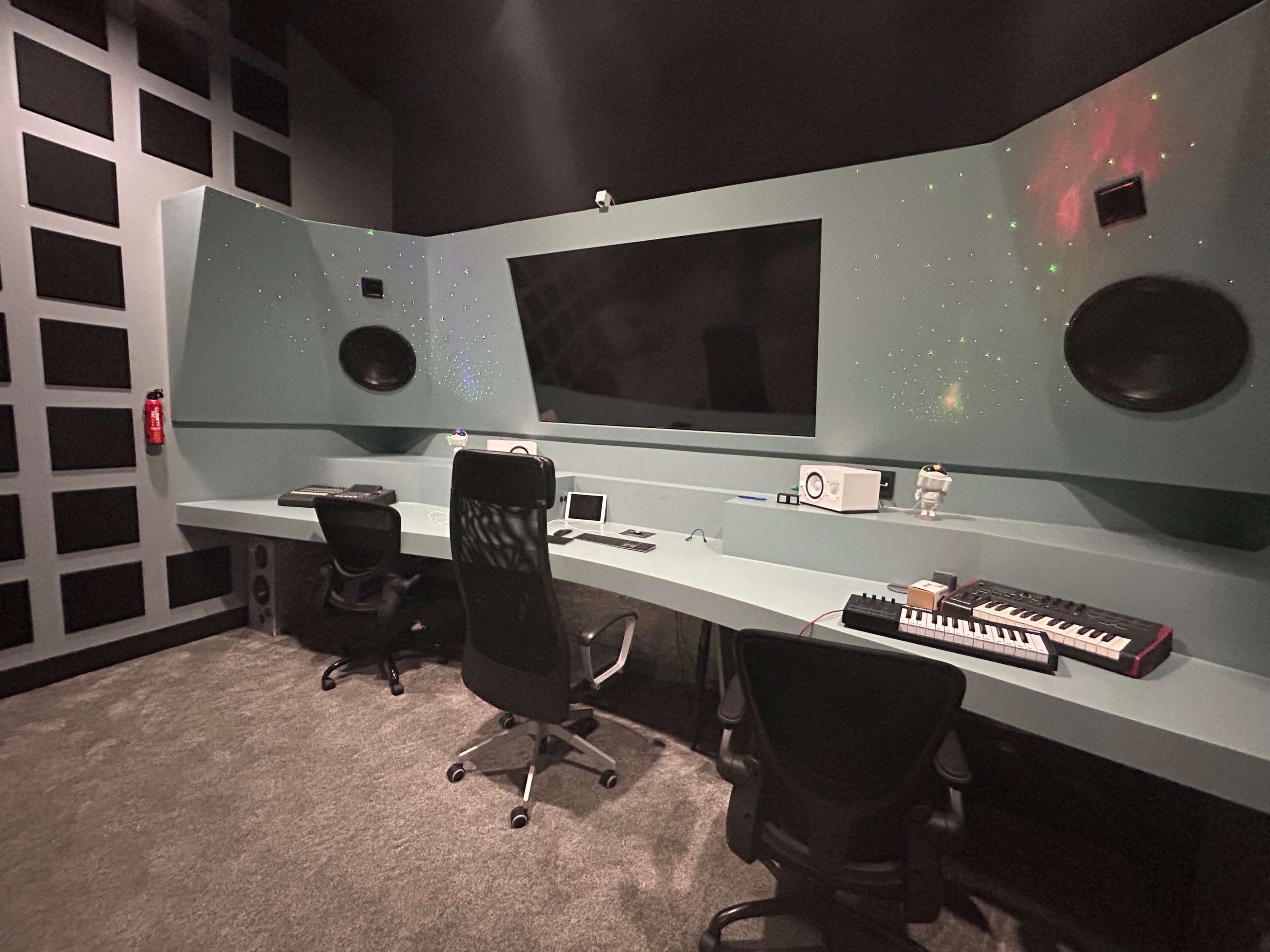 Memorial City Modern Music Recording Studio Image in Spring Branch West, Houston, TX