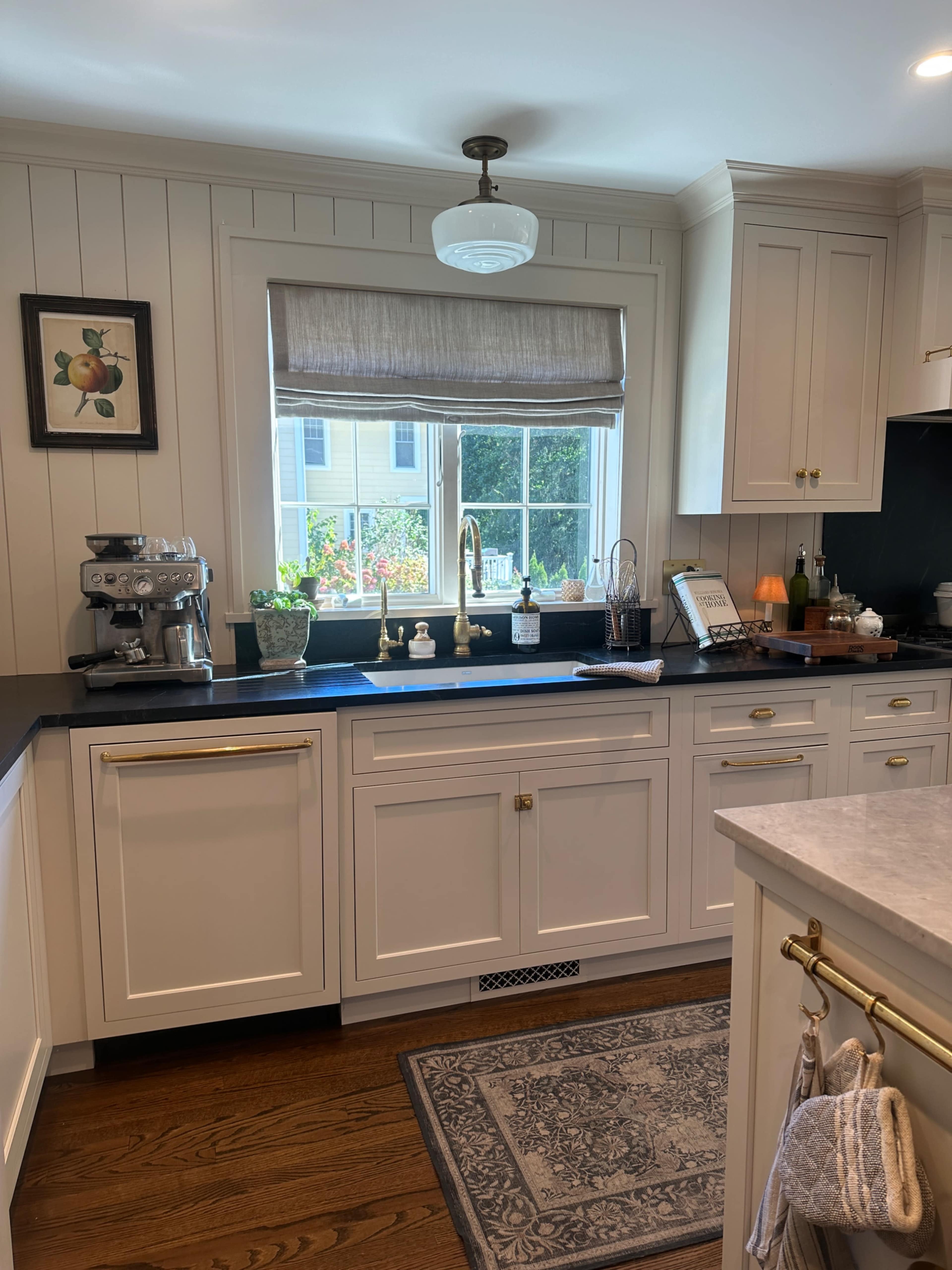 Traditional kitchen cottage in the picturesque town of Clinton Image in Clinton, Clinton, NJ