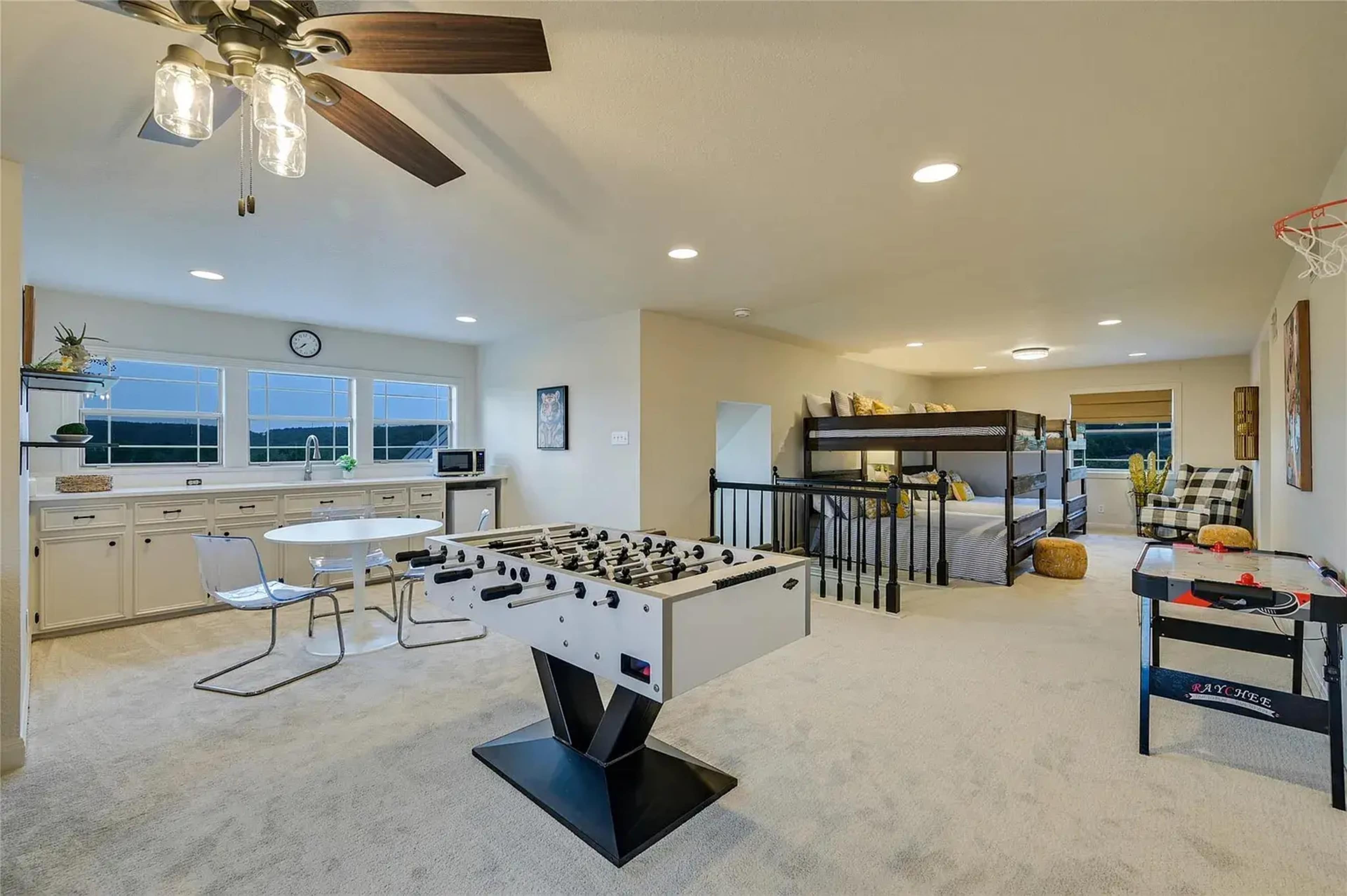 Escape to Luxury: Your Dream 5-Bedroom Country Retreat Awaits! Image in Canyon Lake, Fischer, TX