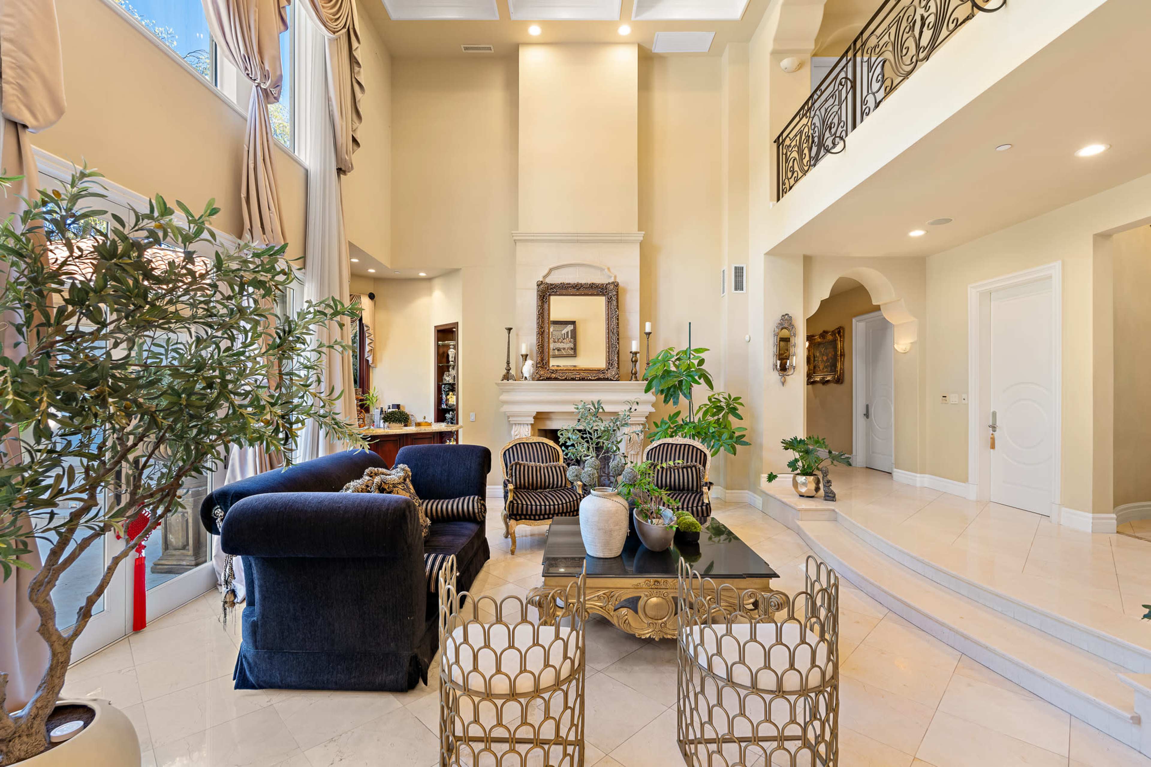 Elegant Northridge Home with Iconic Driveway Image in Northridge, Northridge, CA