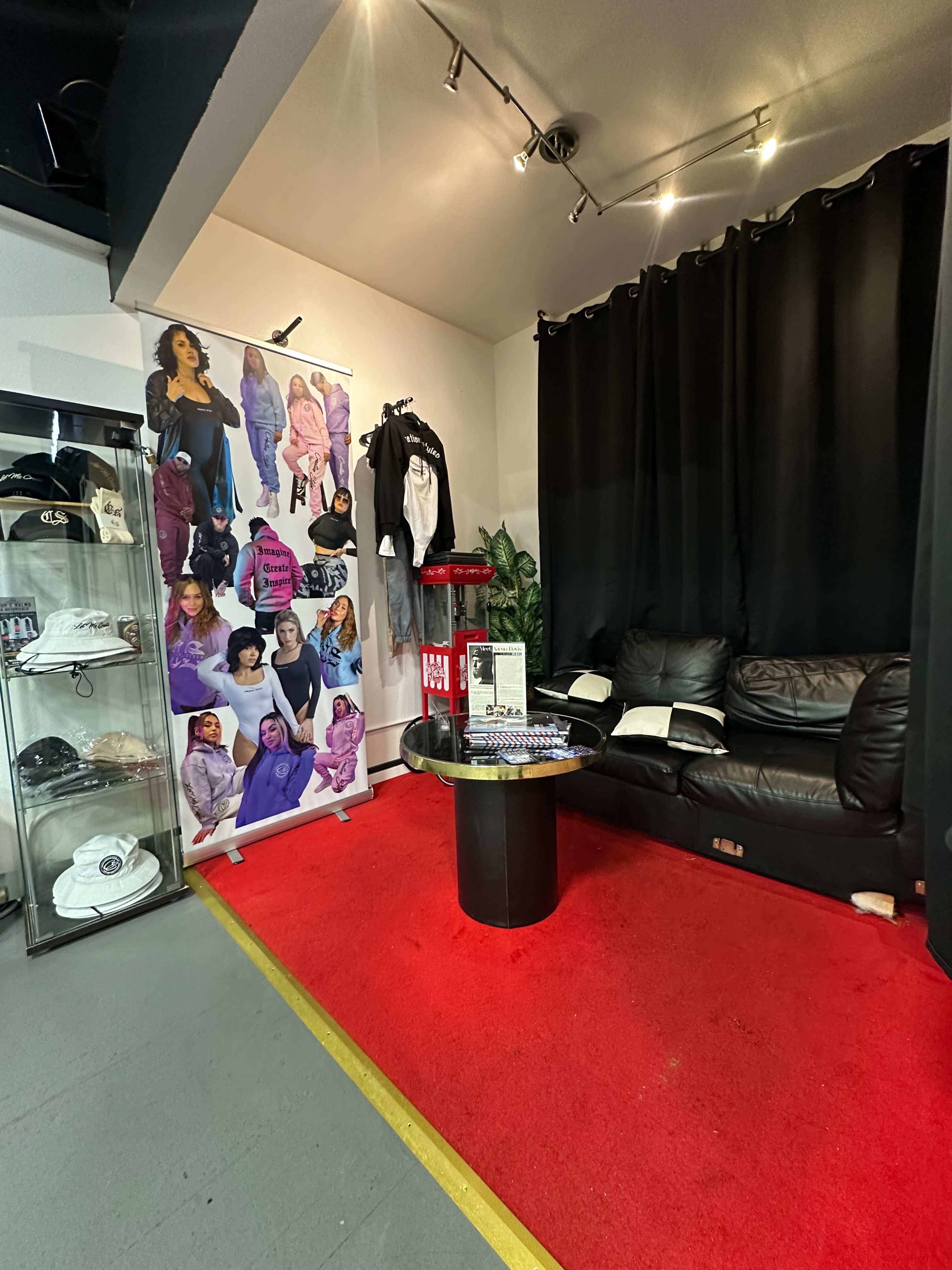 versatile studio space for rent stylish barber & stylist chairs, mirrors, photography set up Image in Riverside, Everett, WA