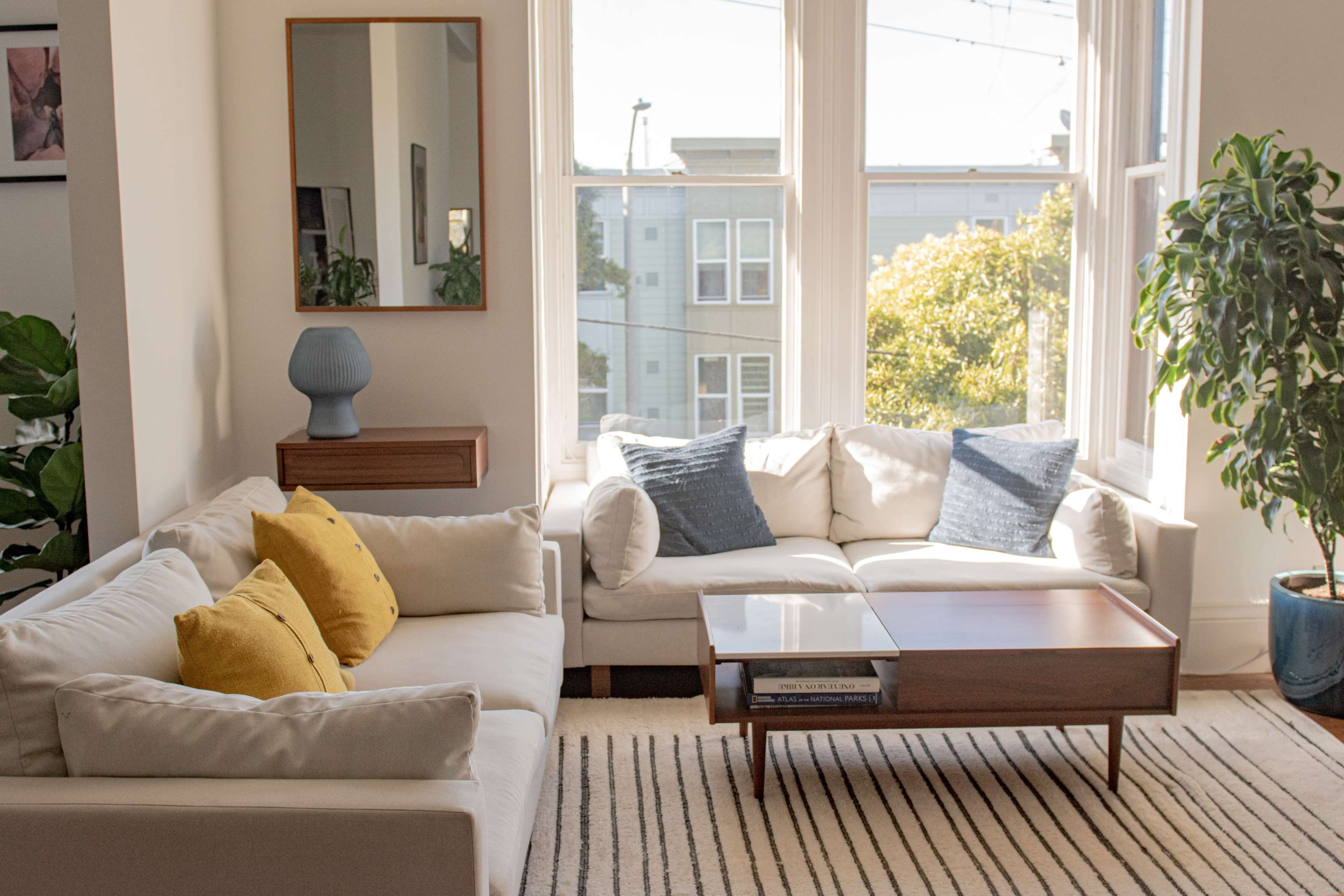 Victorian mid century modern apartment Image in Fillmore District, San Francisco, CA
