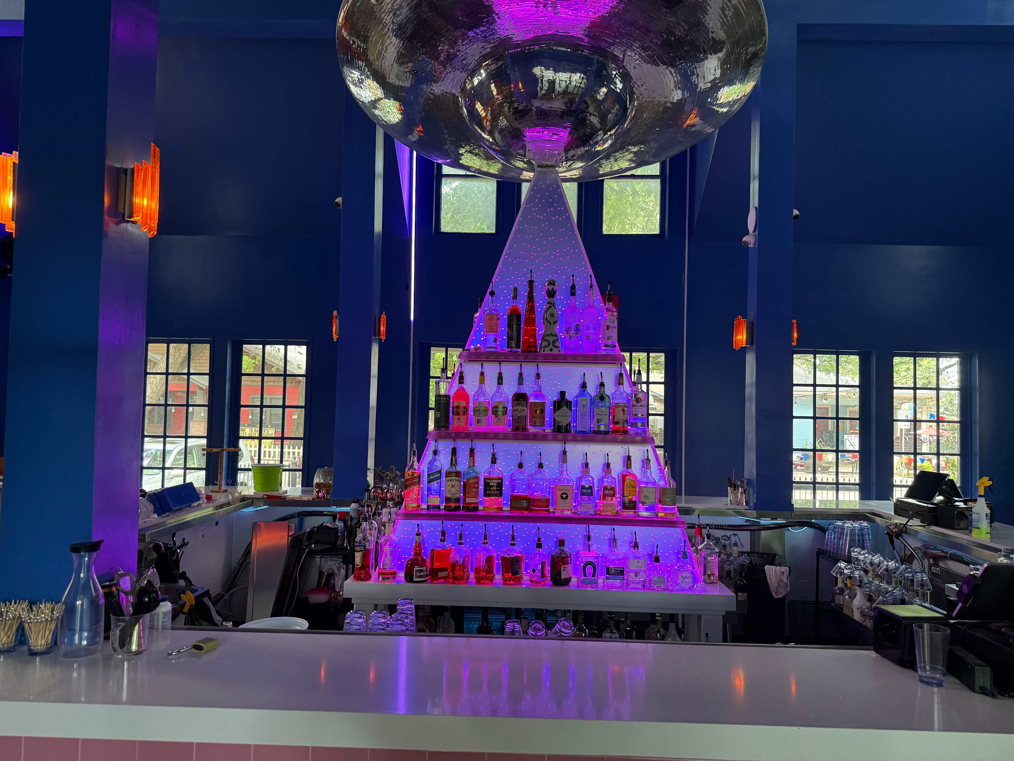 Downtown retro inspired space bungalow. Image in Downtown Austin, Austin, TX