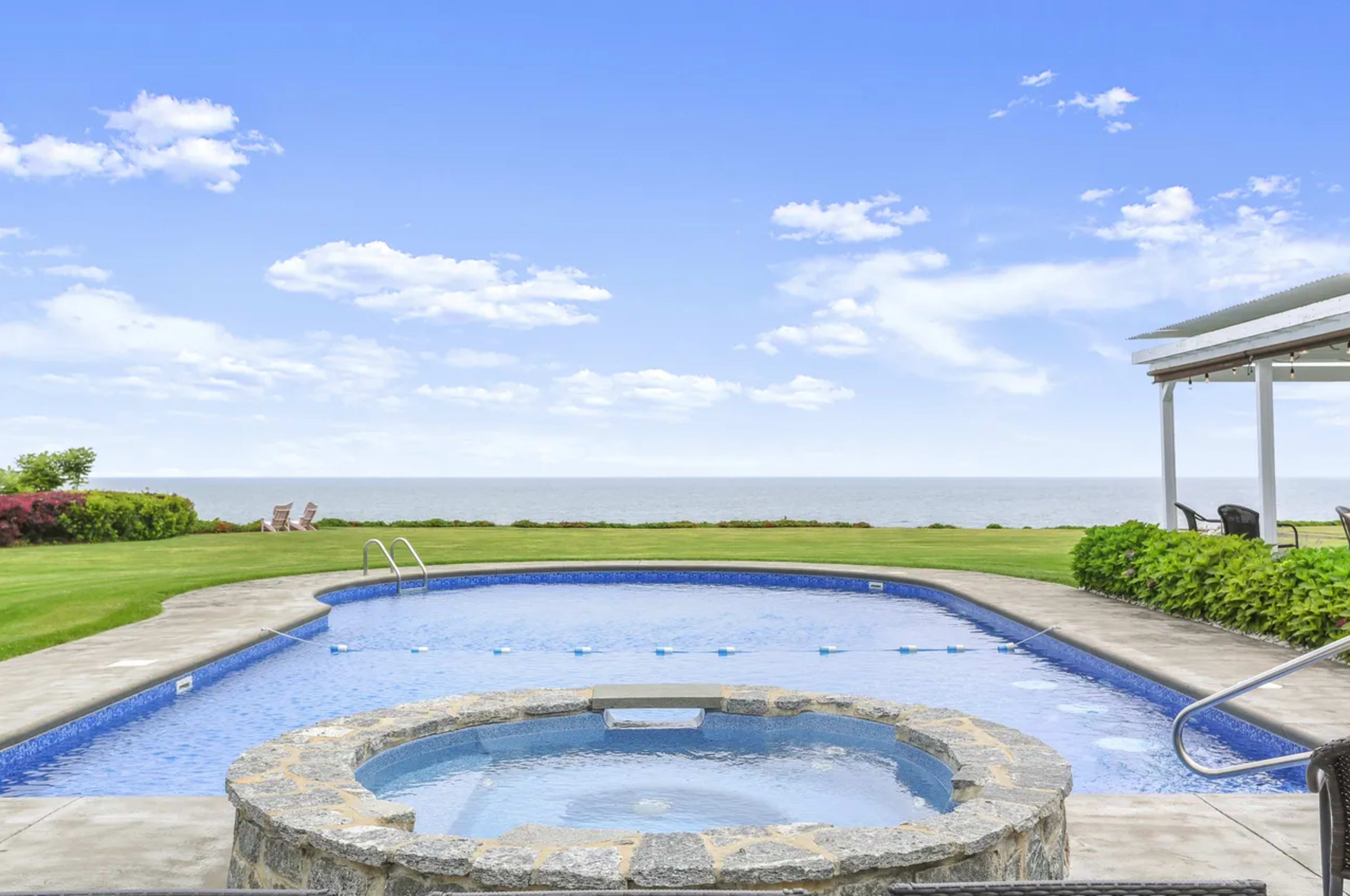 Mid Century Modern Waterfront Retreat w Pool/Spa Image in Lordship, Stratford, CT