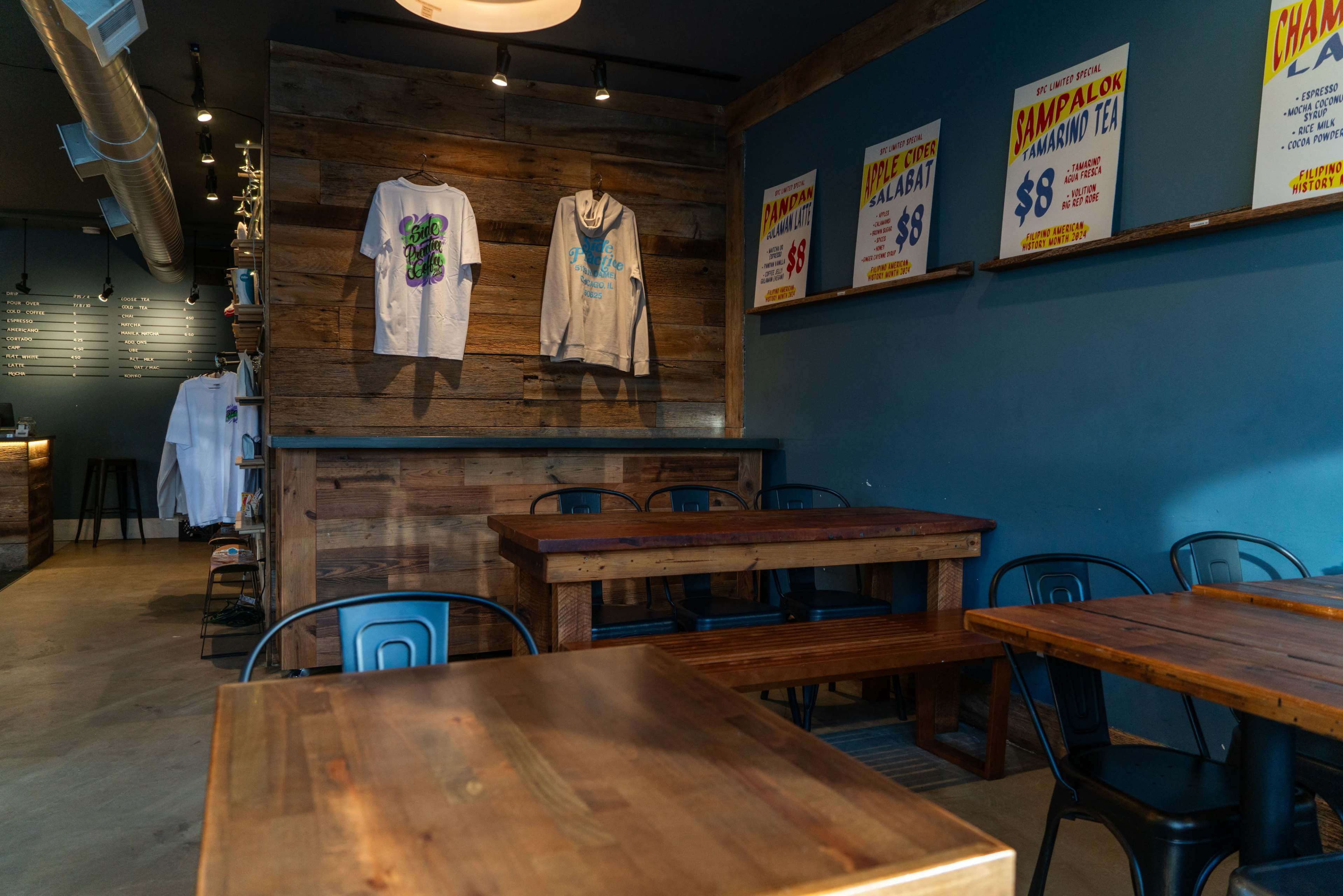 Modern Ravenswood Café Image in Lincoln Square, Chicago, IL