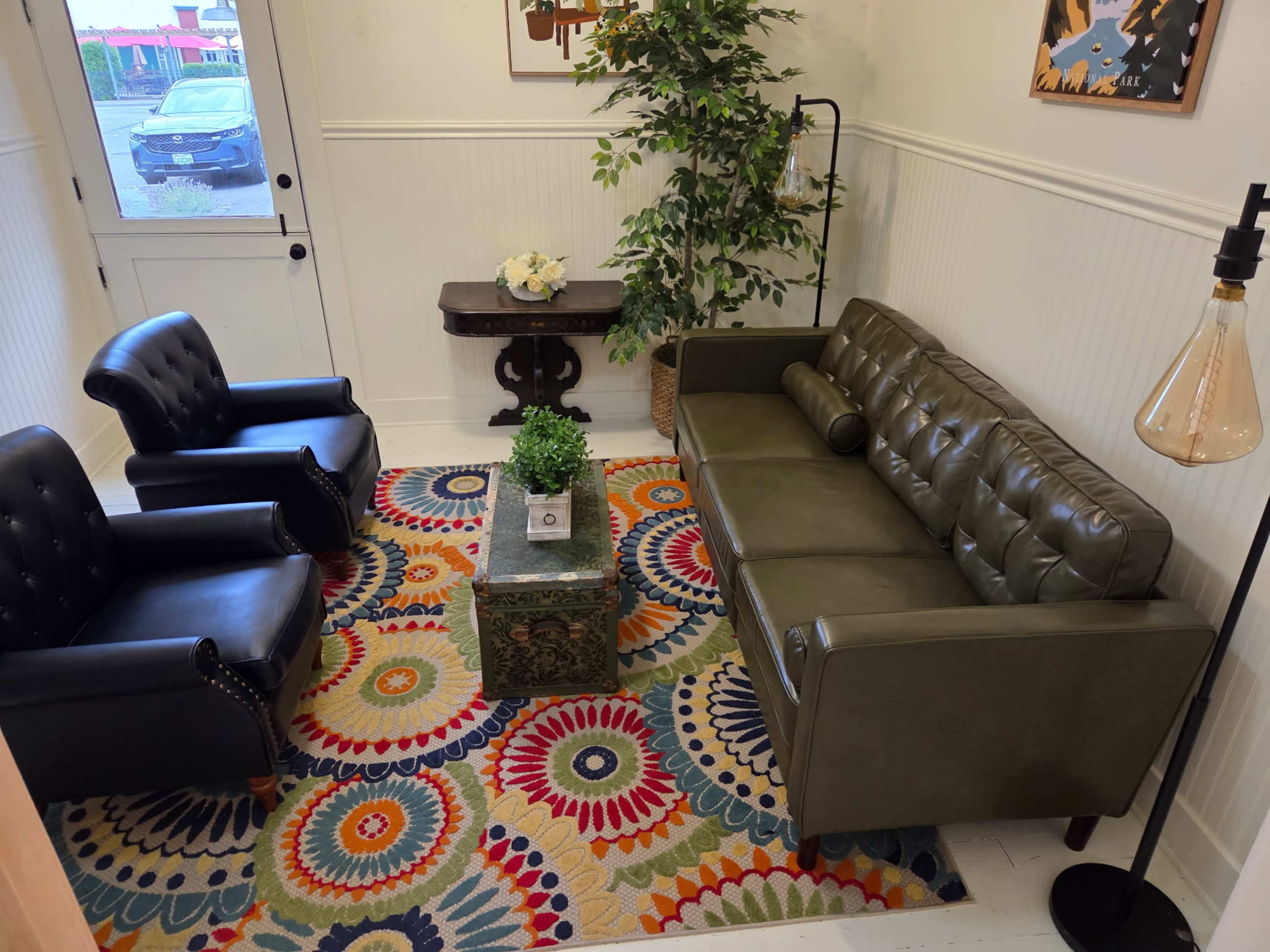 Versatile Private Event Space with Lounge & Wellness Amenities Image in Snohomish, Snohomish, WA