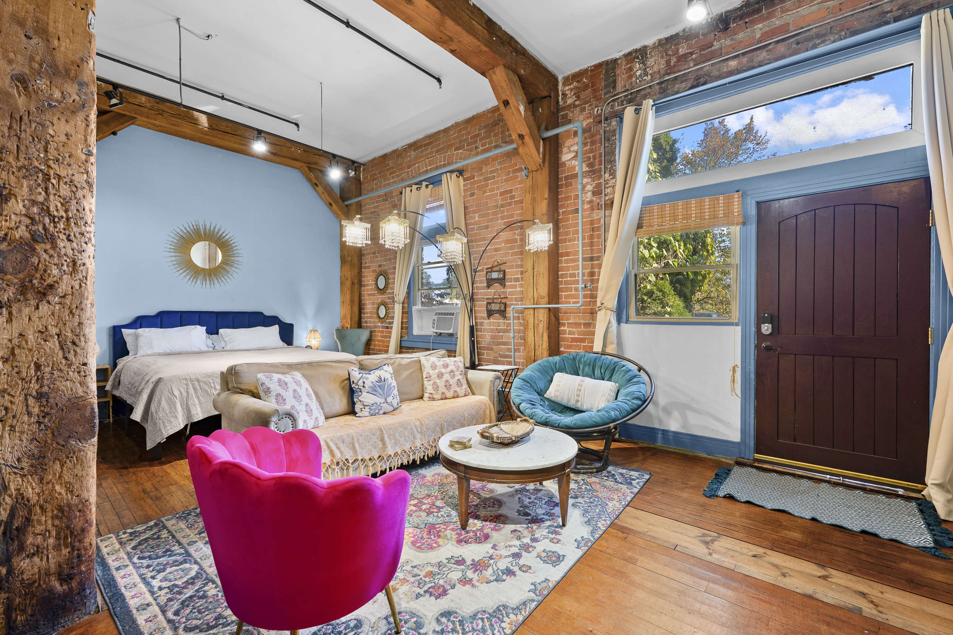 Loft w beautiful decor and furnishing Image in Russell Industrial, Detroit, MI