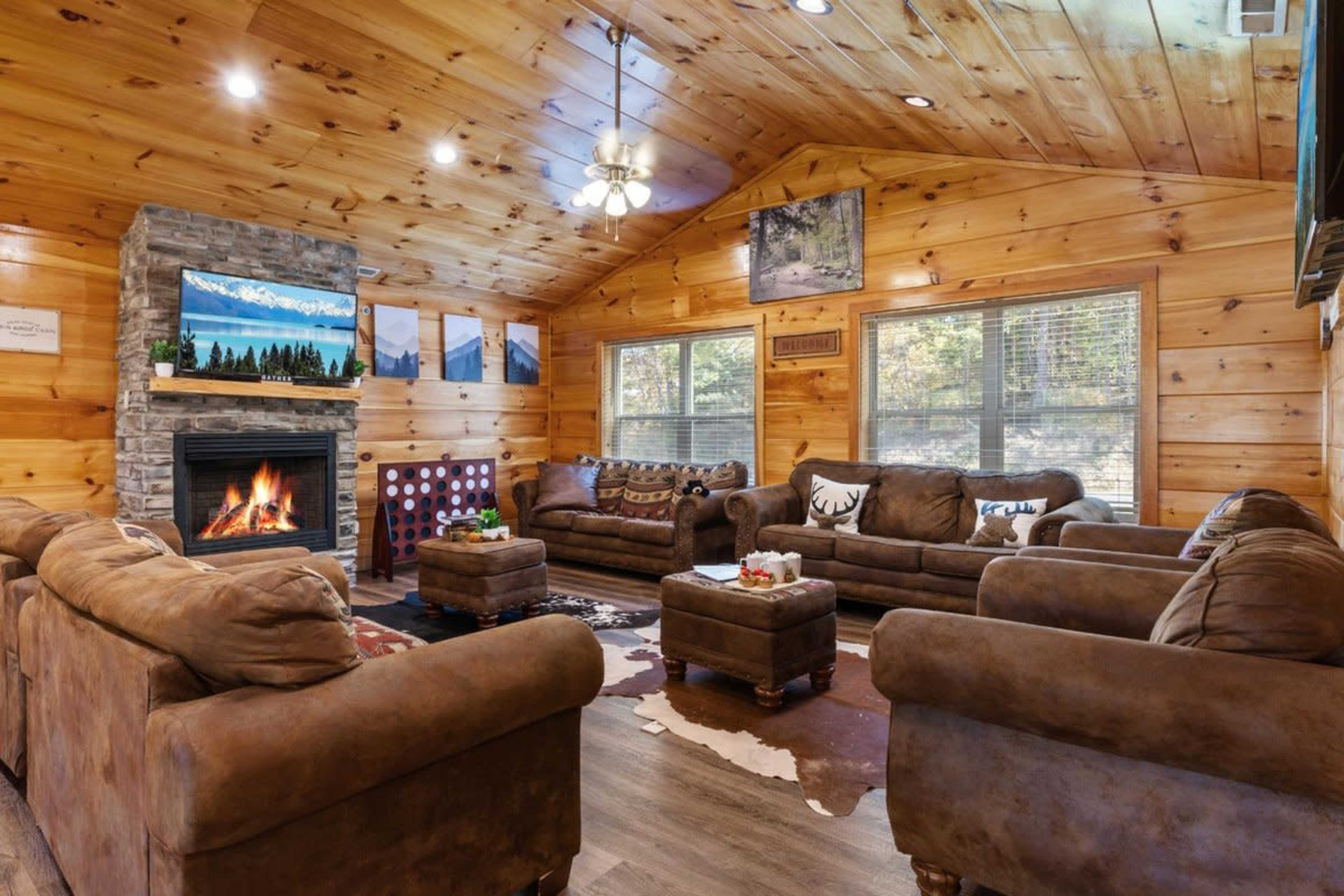 12 Bedroom Mansion Venue with Hillside Views Image in Pigeon Forge, Pigeon Forge, TN