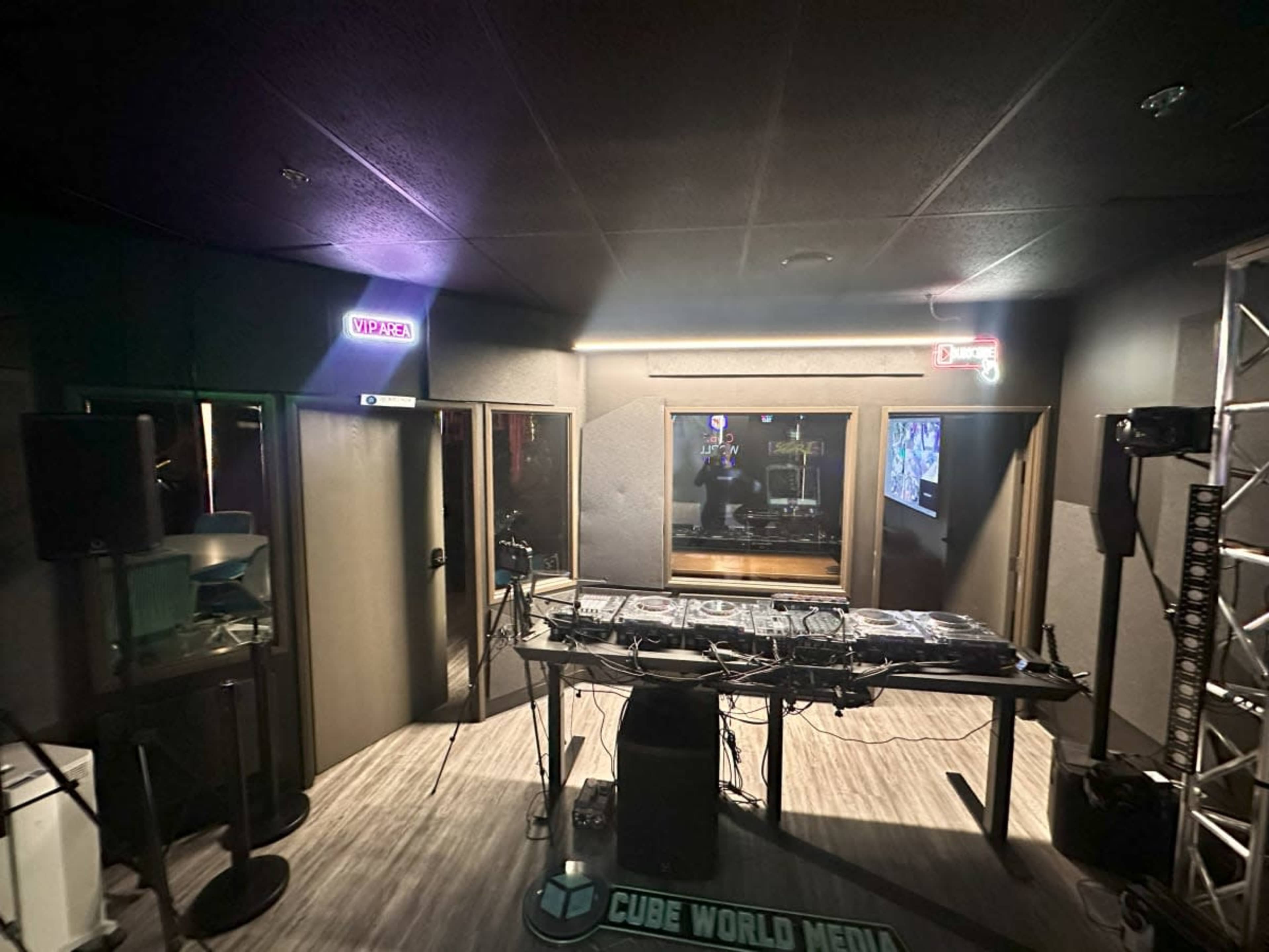 Modern Content and Event Studio Image in Huntington Beach, Huntington Beach, CA