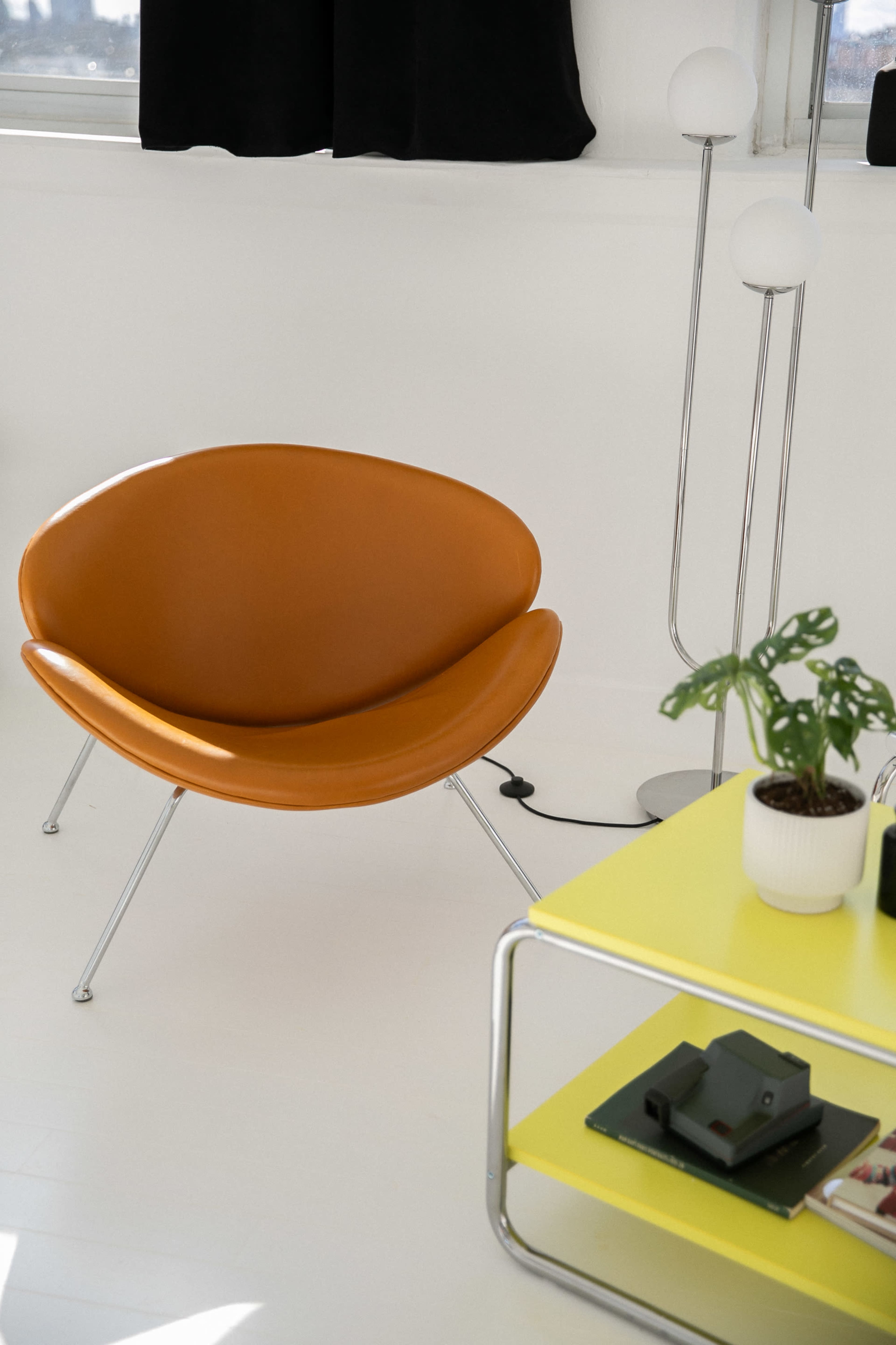 Spacious Minimalistic Photo Studio with lots of Natural Light Image in Greenpoint, Brooklyn, NY