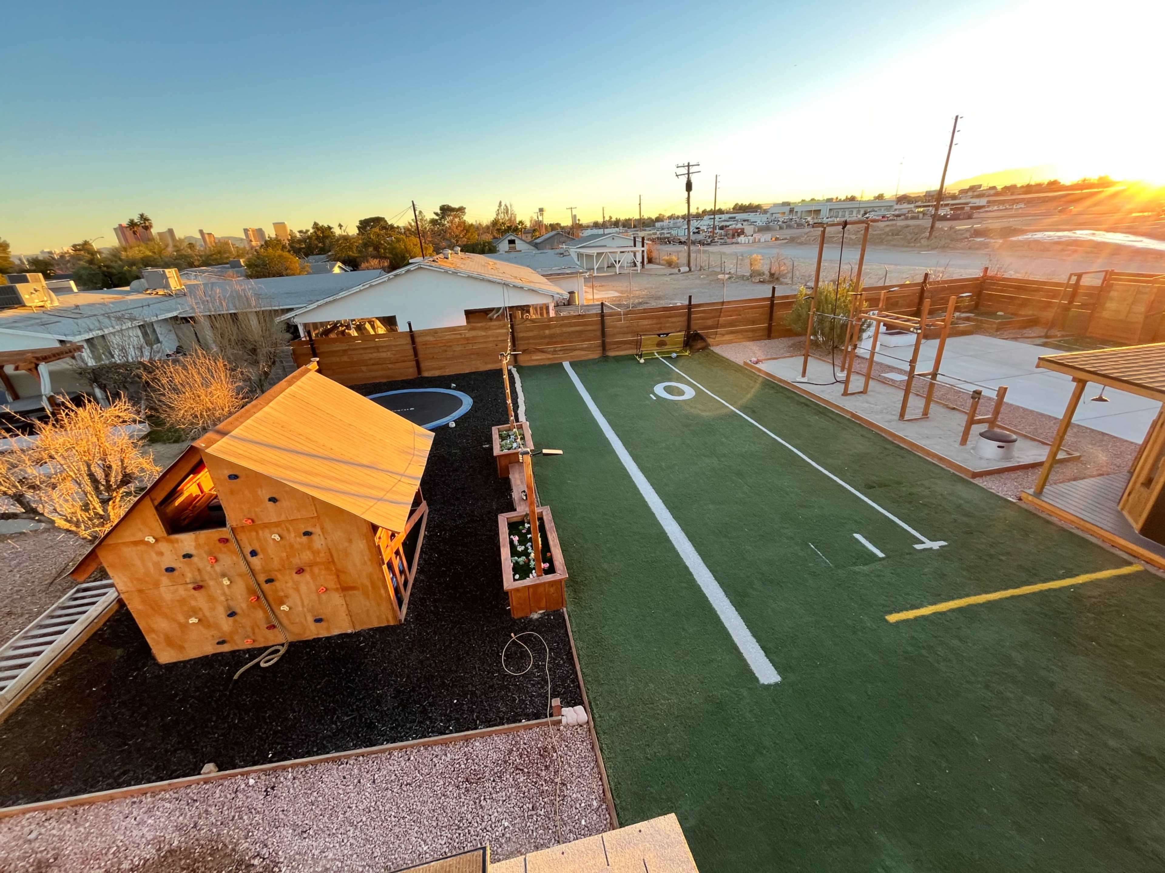 Backyard sporting fun Image in Palomino Area, Las vegas, NV