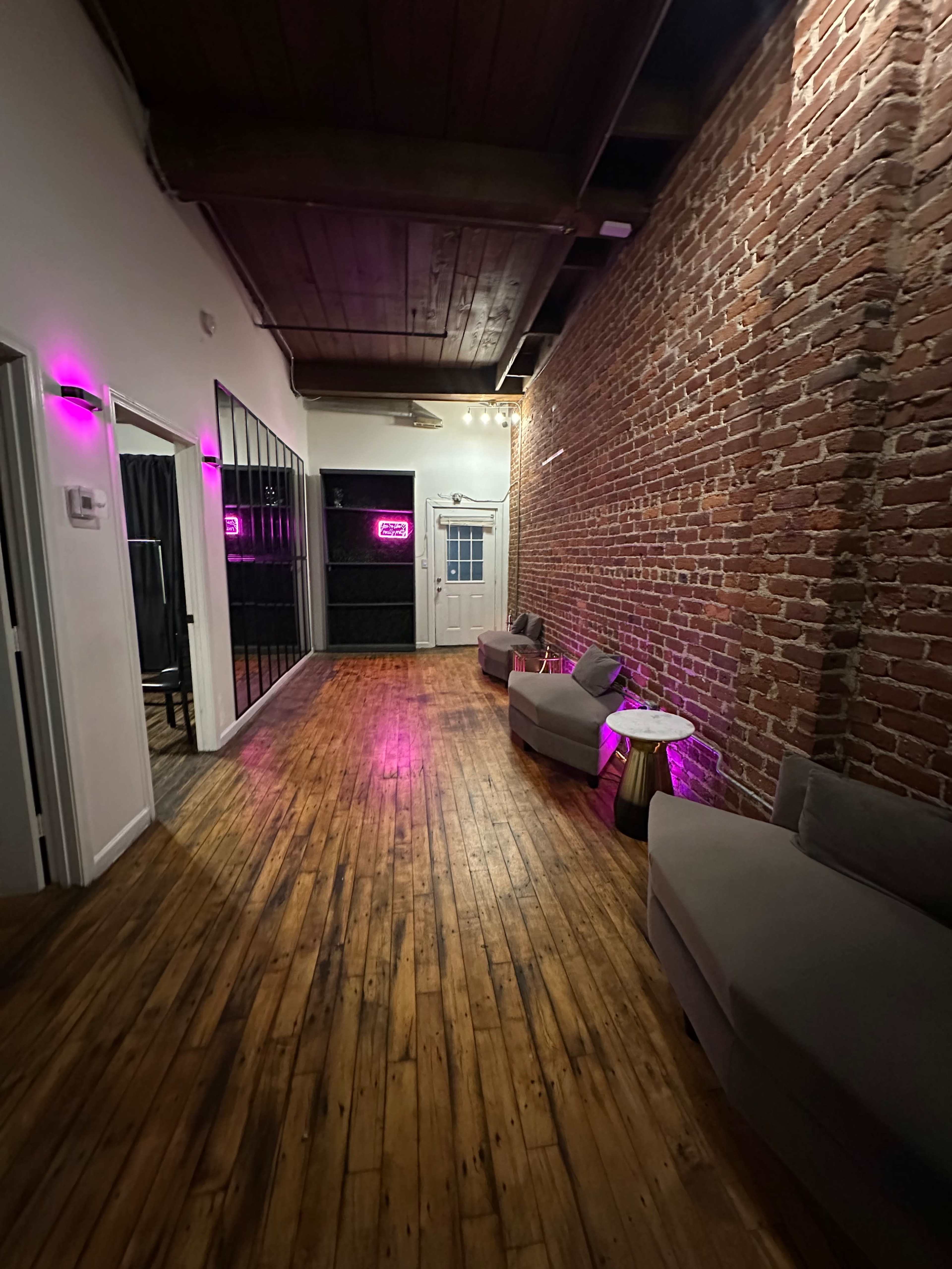 24/7 Private Loft in Downtown Atlanta – Always Open, Always Exclusive Image in Mechanicsville, Atlanta, GA