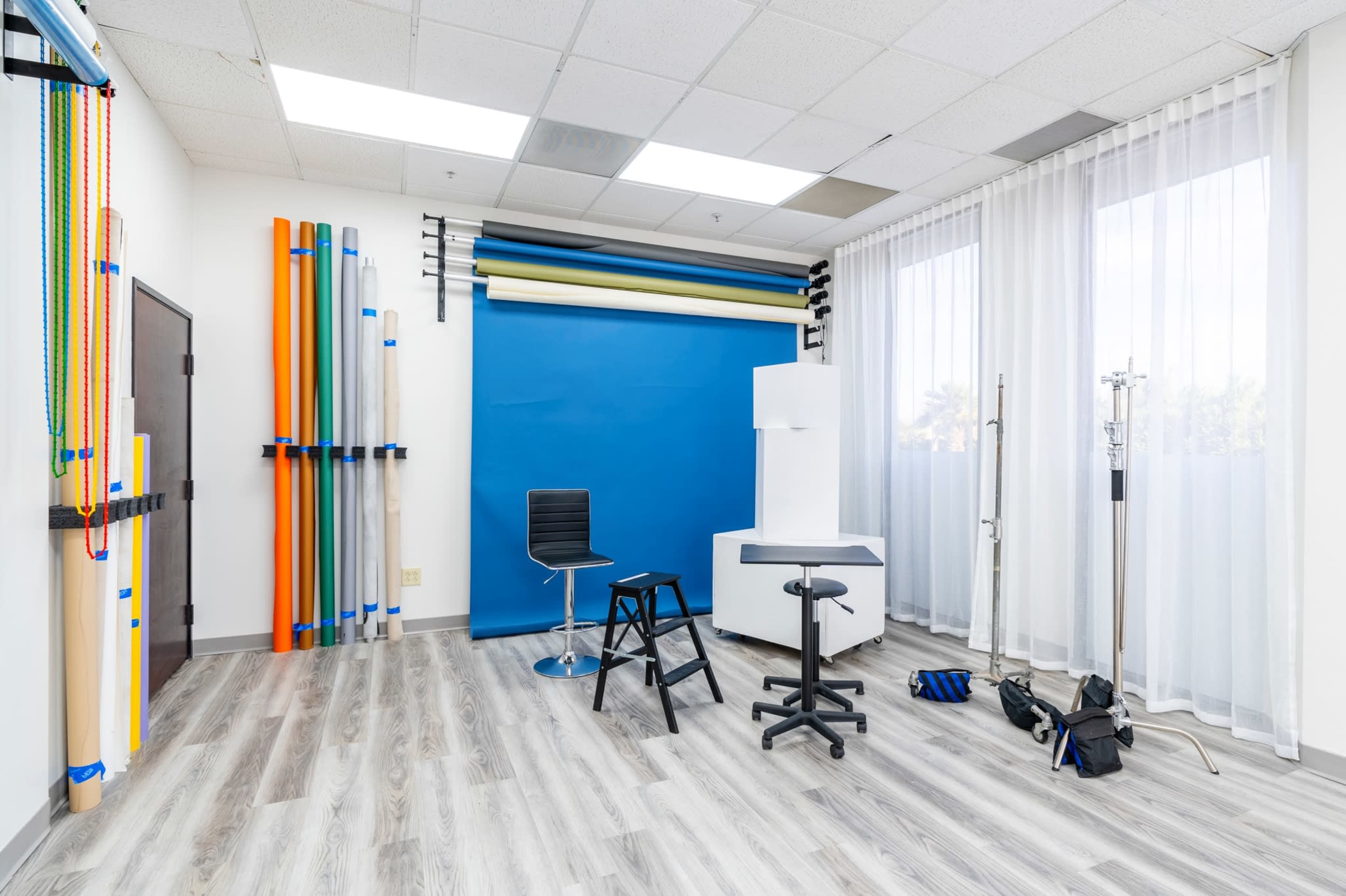 Natural light photo studio in the Broadway Tower Image in Colonia Allegre, Tucson, AZ