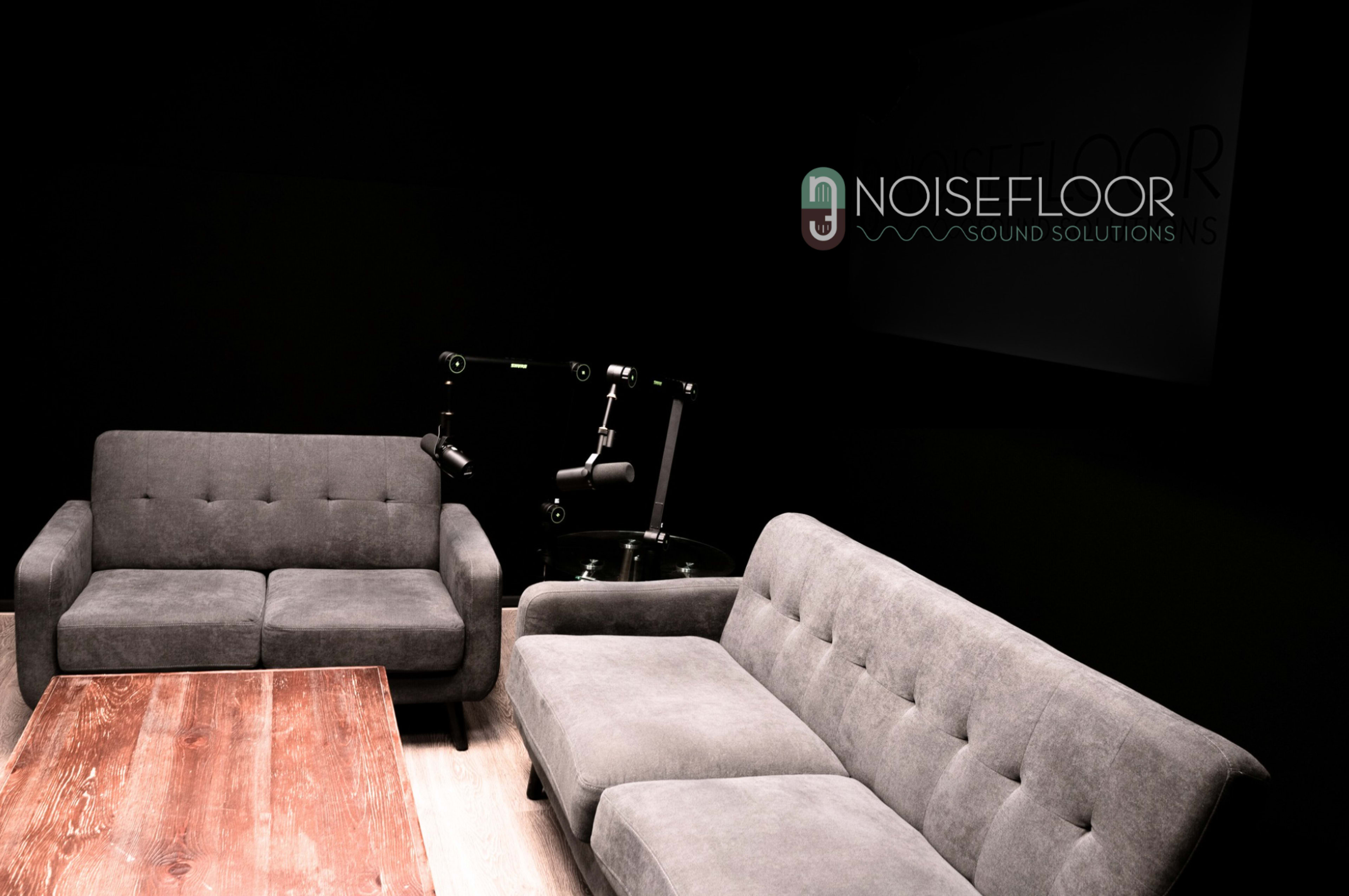 Podcast Stage Image in Near North Side, Chicago, IL