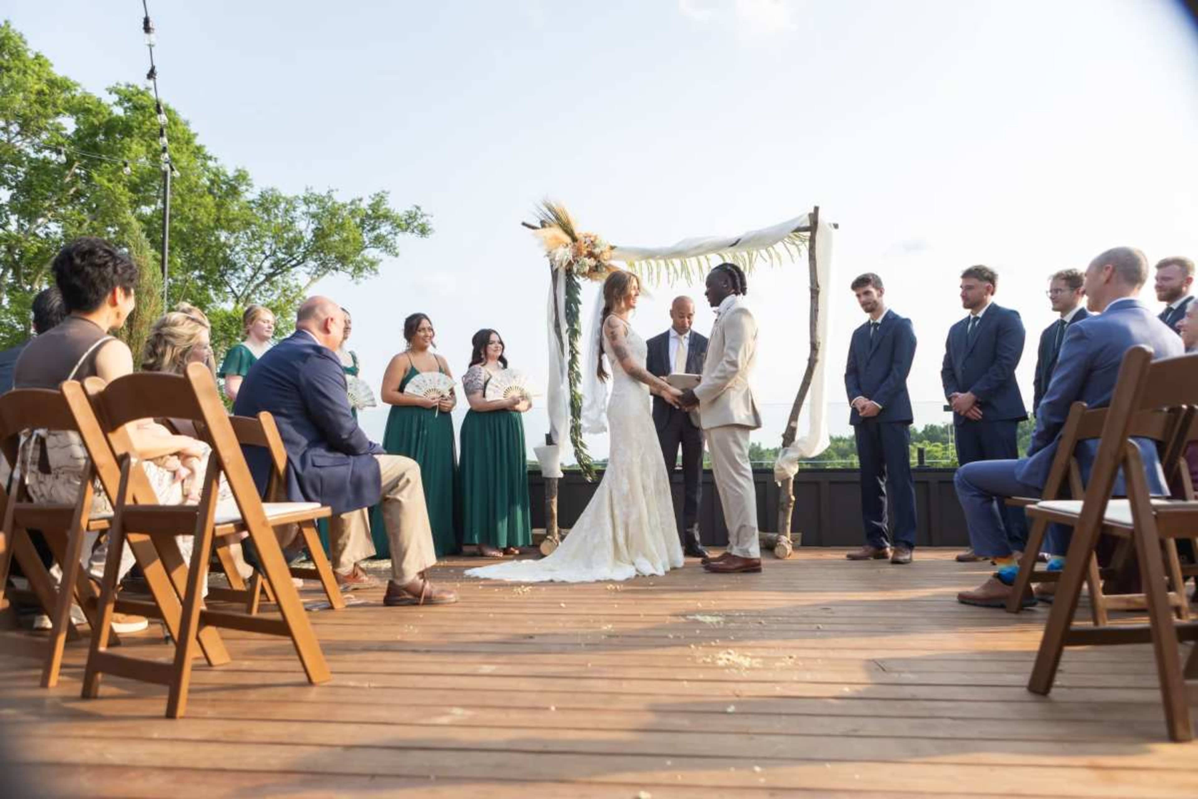 Luxe 50 Acre Farm with Private Lake, Rooftop Deck, Pool and Sauna Image in Gallatin, Gallatin, TN