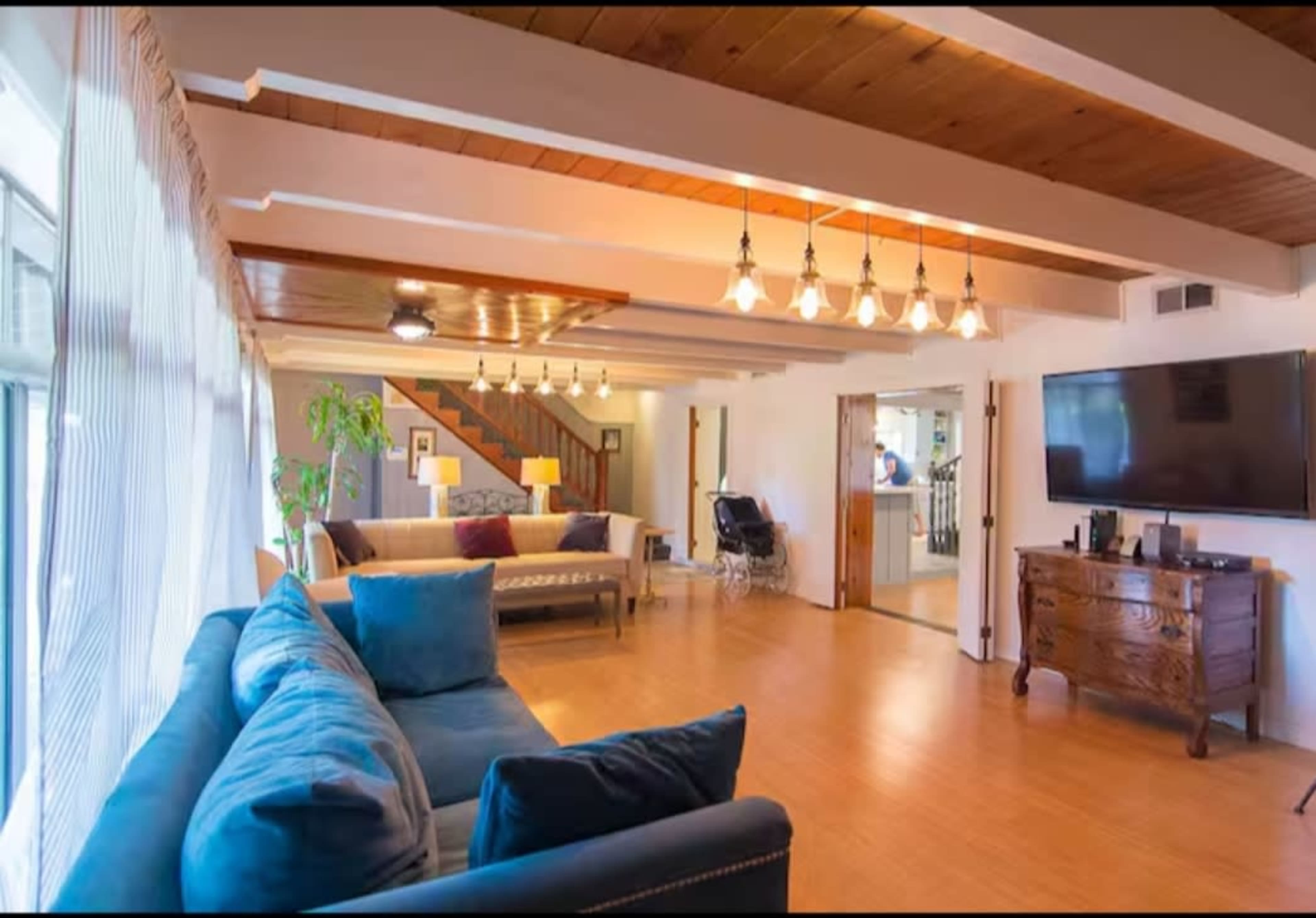 Country House in the Middle of the City Image in Sun Valley, Los Angeles, CA