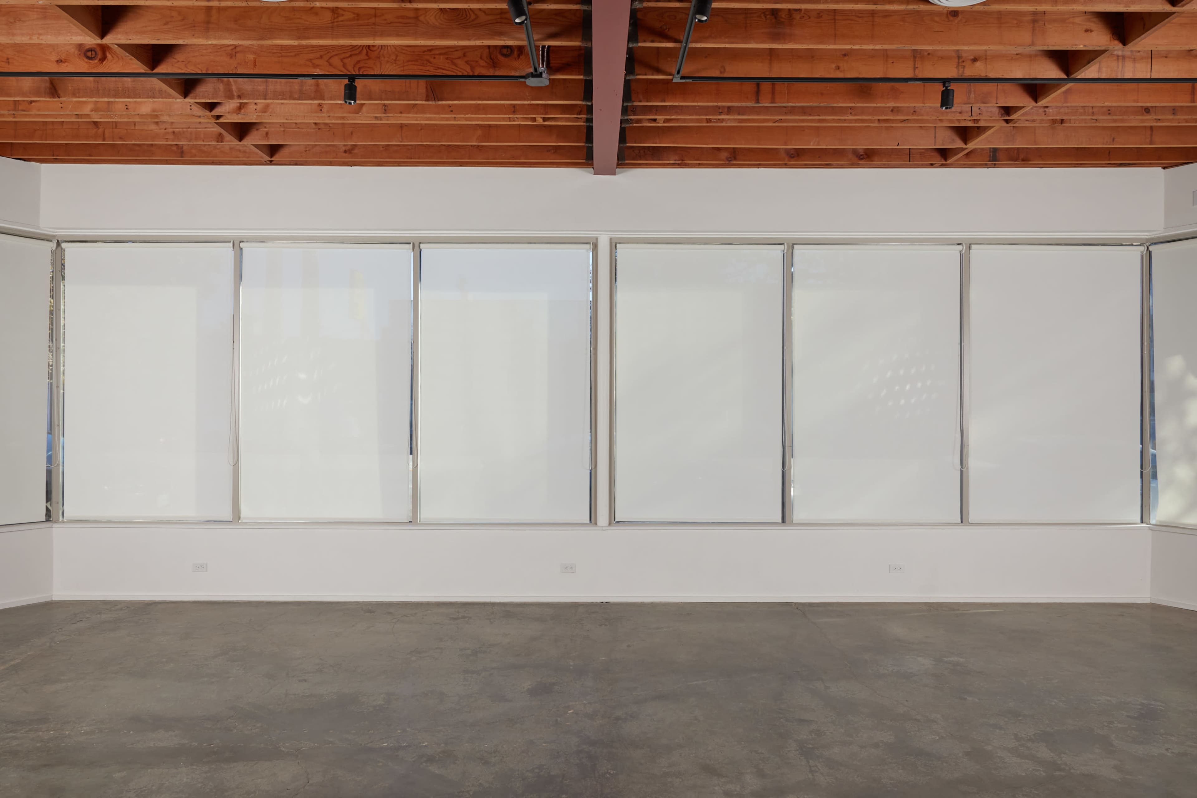 Light-filled Industrial Westside Gallery Space I Conveniently located off the 10 and 405 fwy and walkable from Expo Line/Bundy Image in Sawtelle, Los Angeles, CA