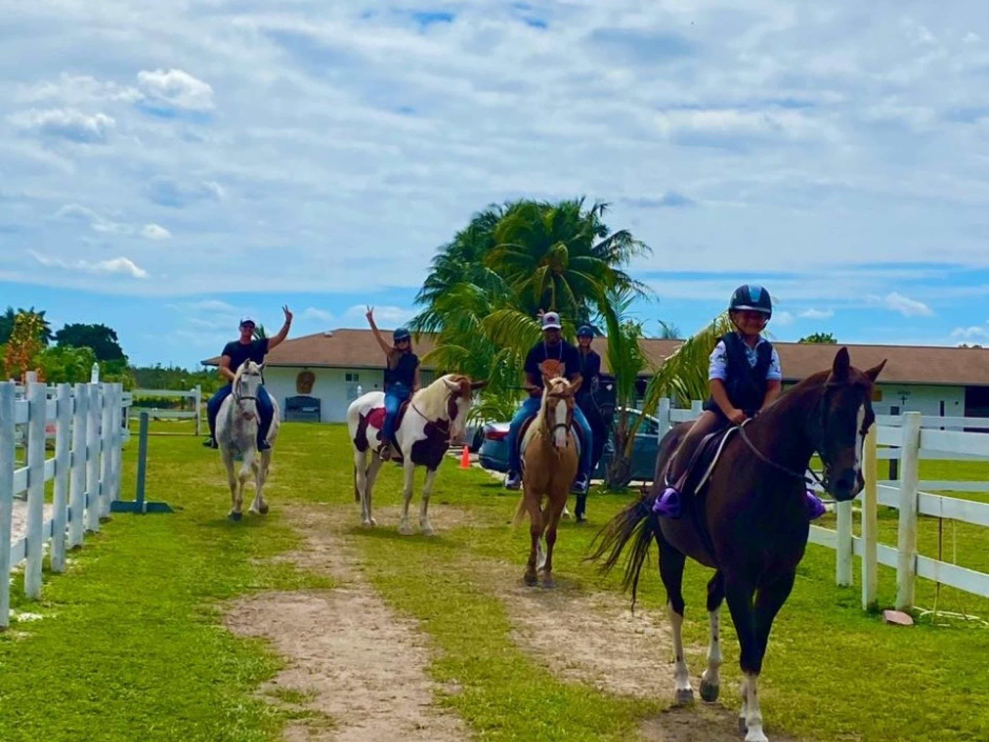 Group trail rides -cabalgata 
