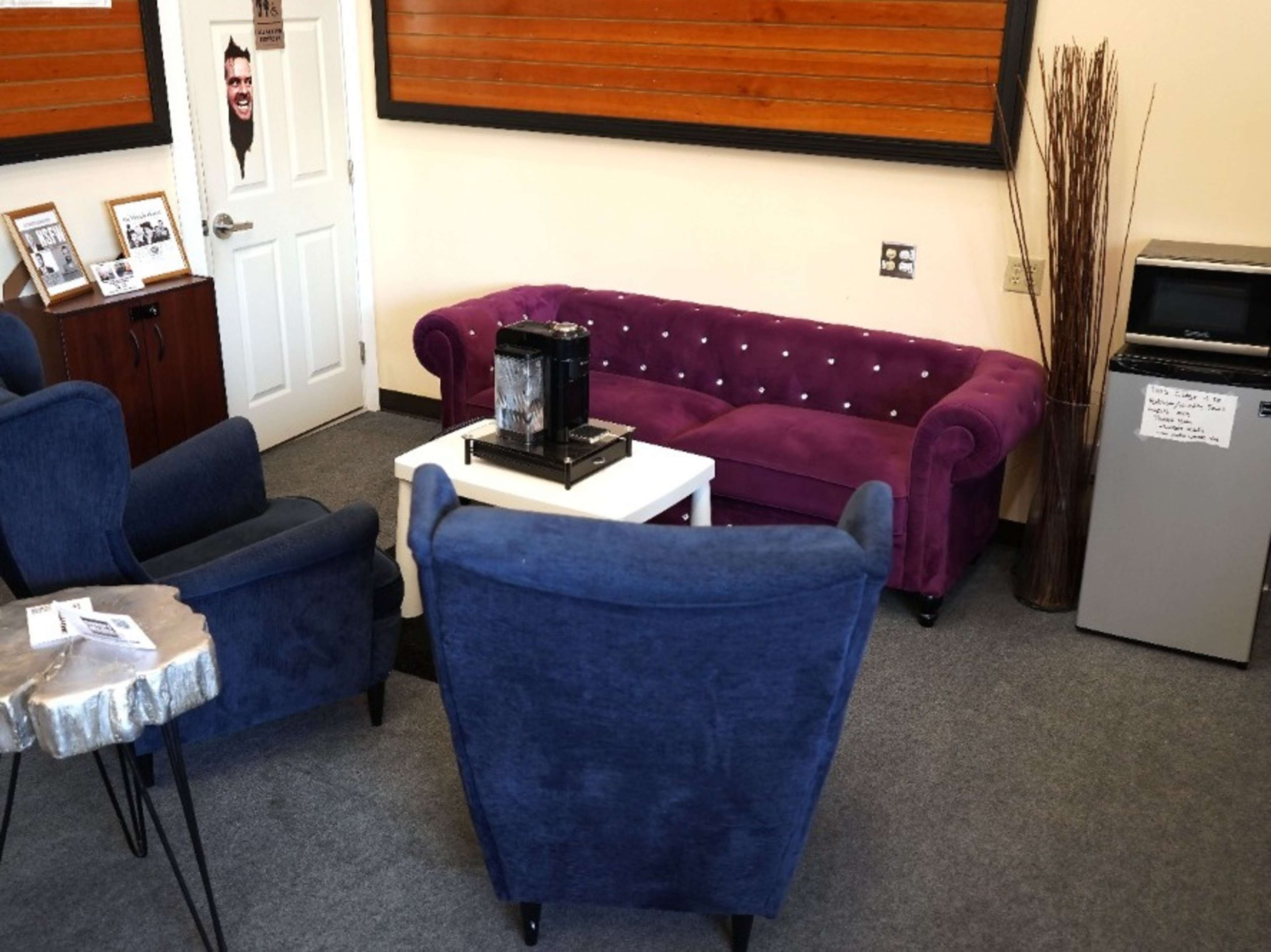 Private Lounge/Green Room For Guests