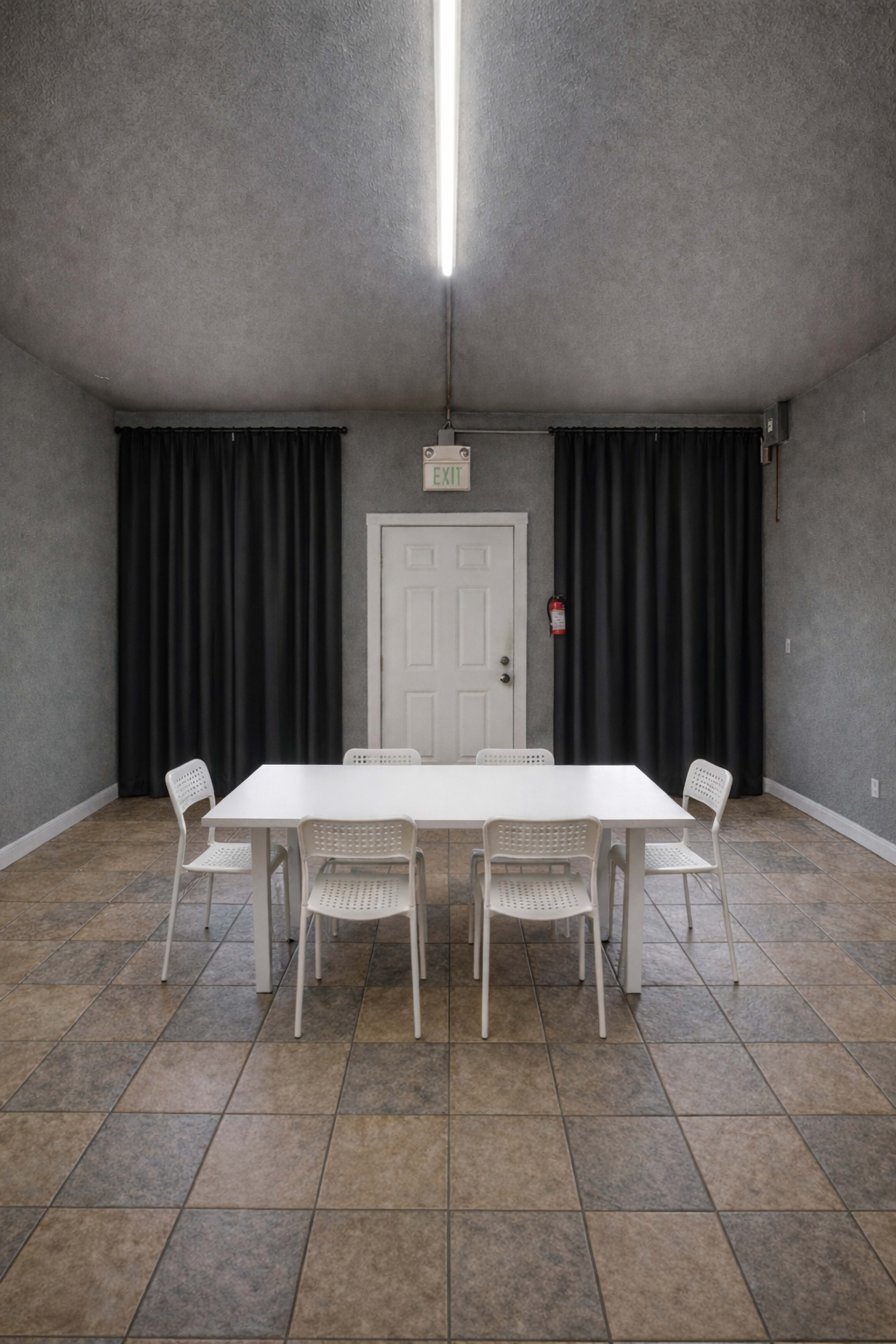 Runway Photo Studio (Light-Controlled) & Yard Image in Bayview, San Francisco, CA