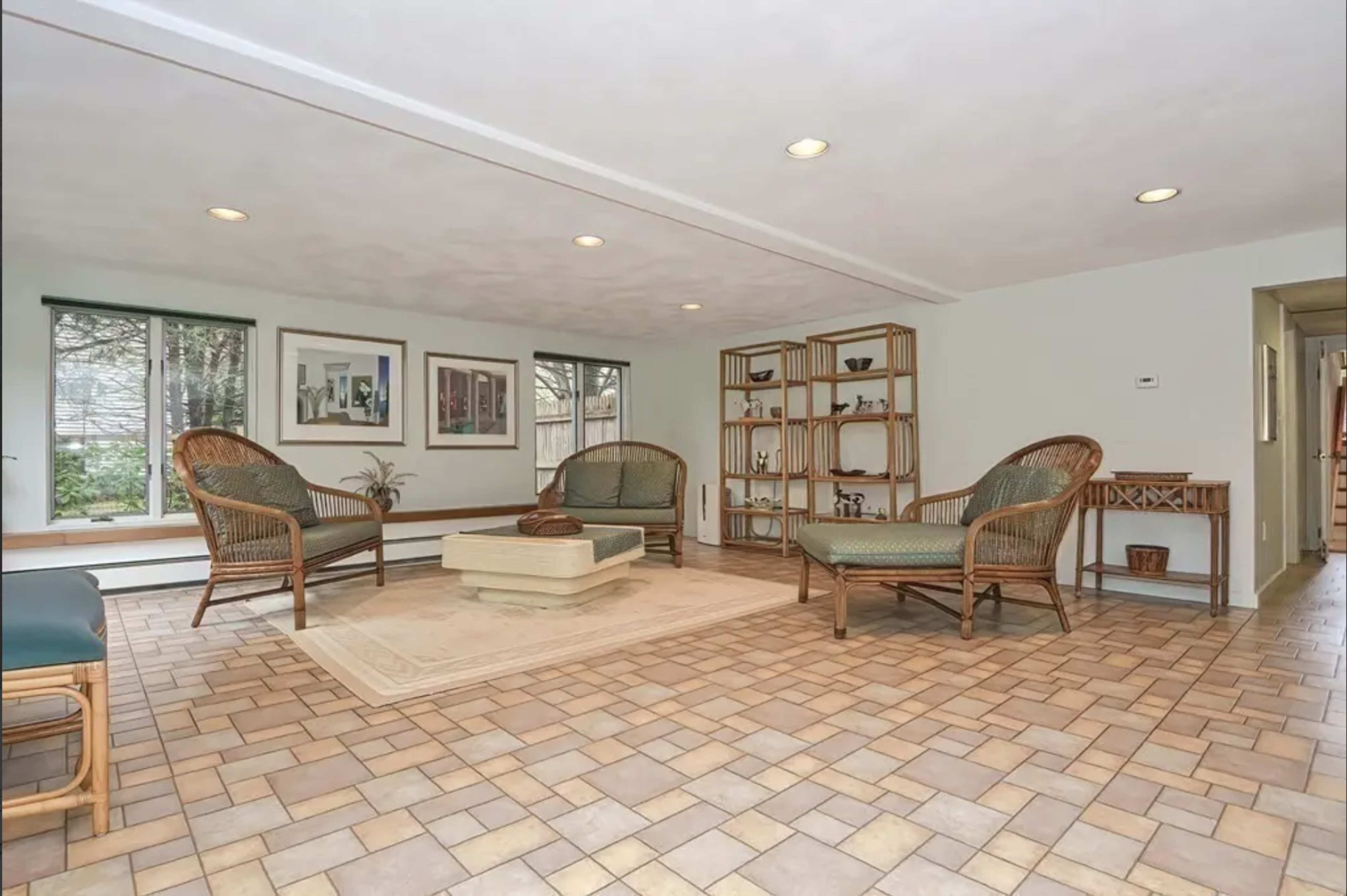 Apartment for Rent — Perfect for Parties & Events and small Wedding ! Image in Framingham, Framingham, MA