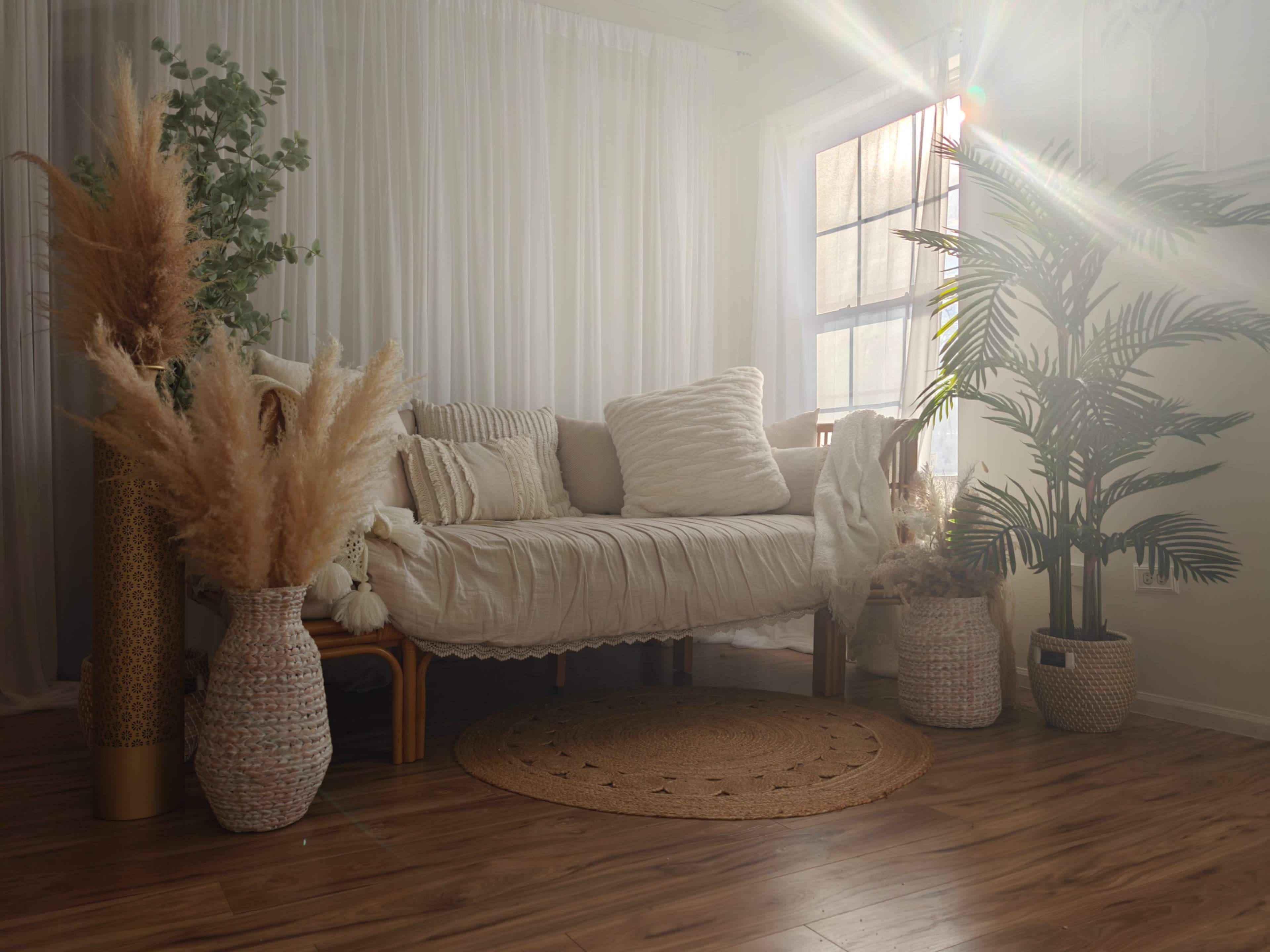 Beautiful Boho Suite with a lot of natural light and Studio style room with white backdrop Image in Winfield Township, Winfield, IL