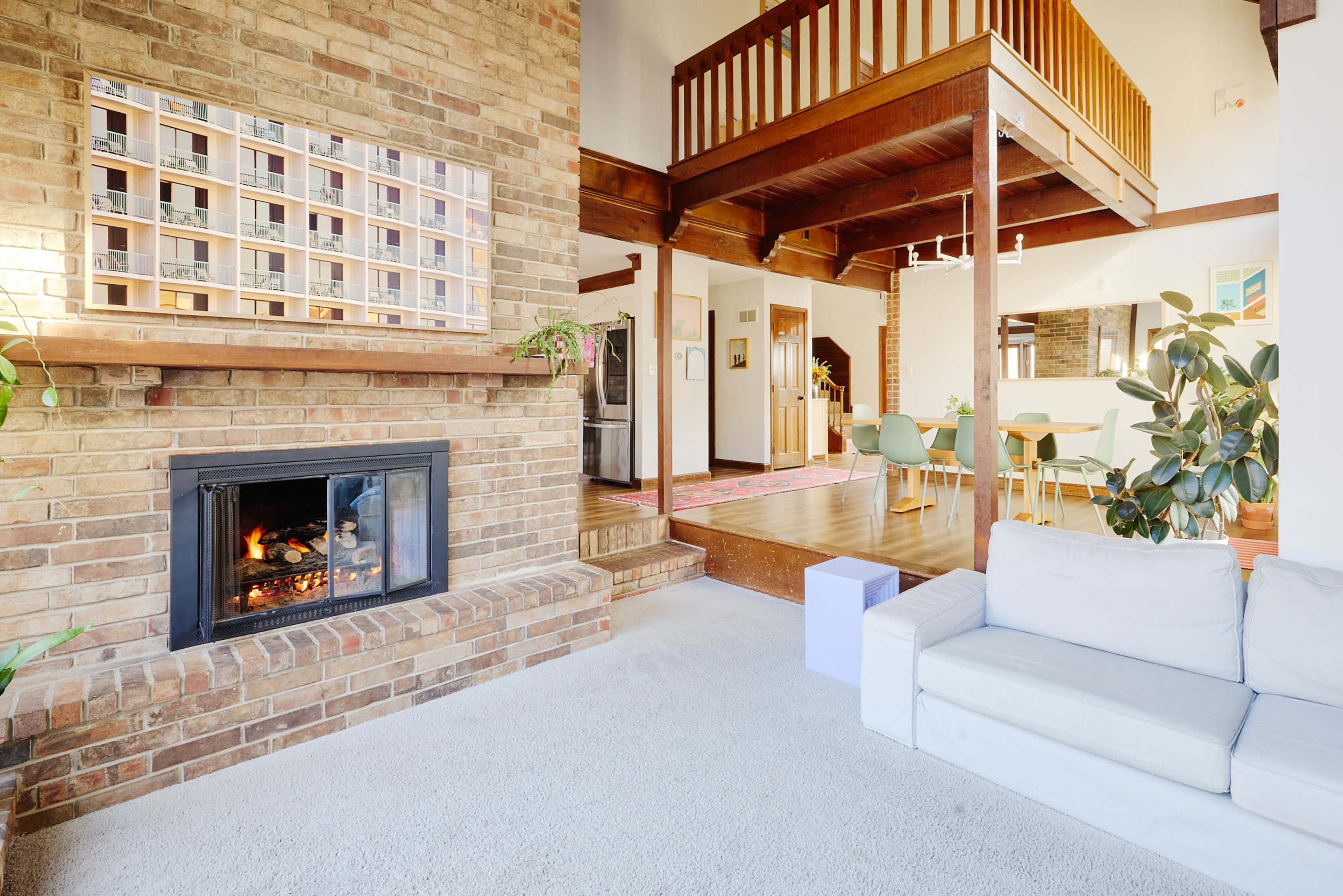 World Cup Luxury! Mid Century home/salt water pool Image in Highview Estates, Kansas City, MO