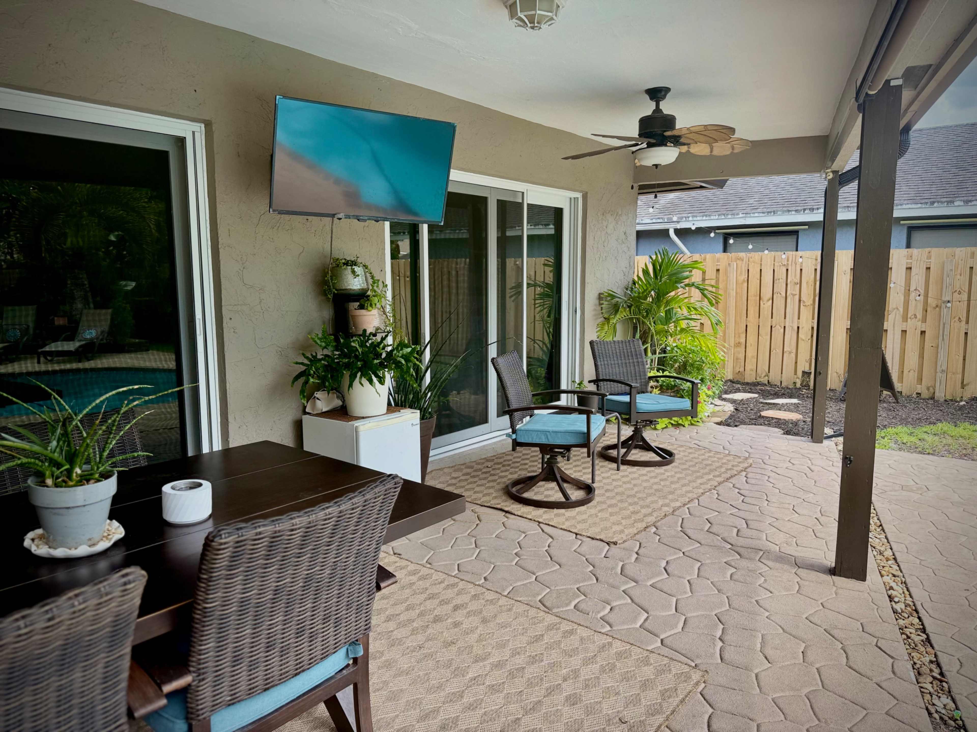Private Poolside Oasis with Covered Patio, Fire Pit & Games Image in Plantation, Plantation, FL