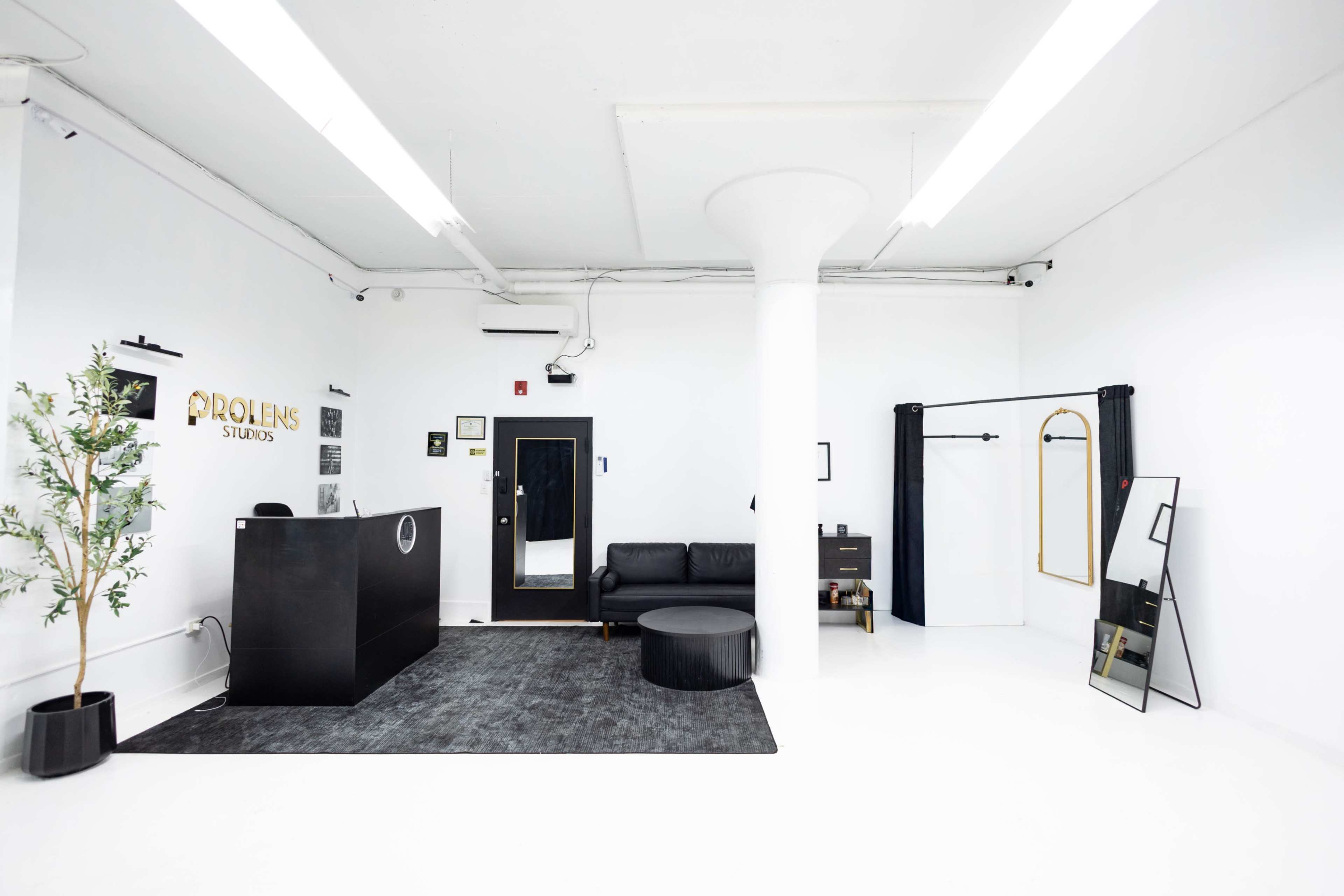 Industrial Commercial Studio with High Ceiling and Highway View Image in Northeast Philadelphia, Philadelphia, PA