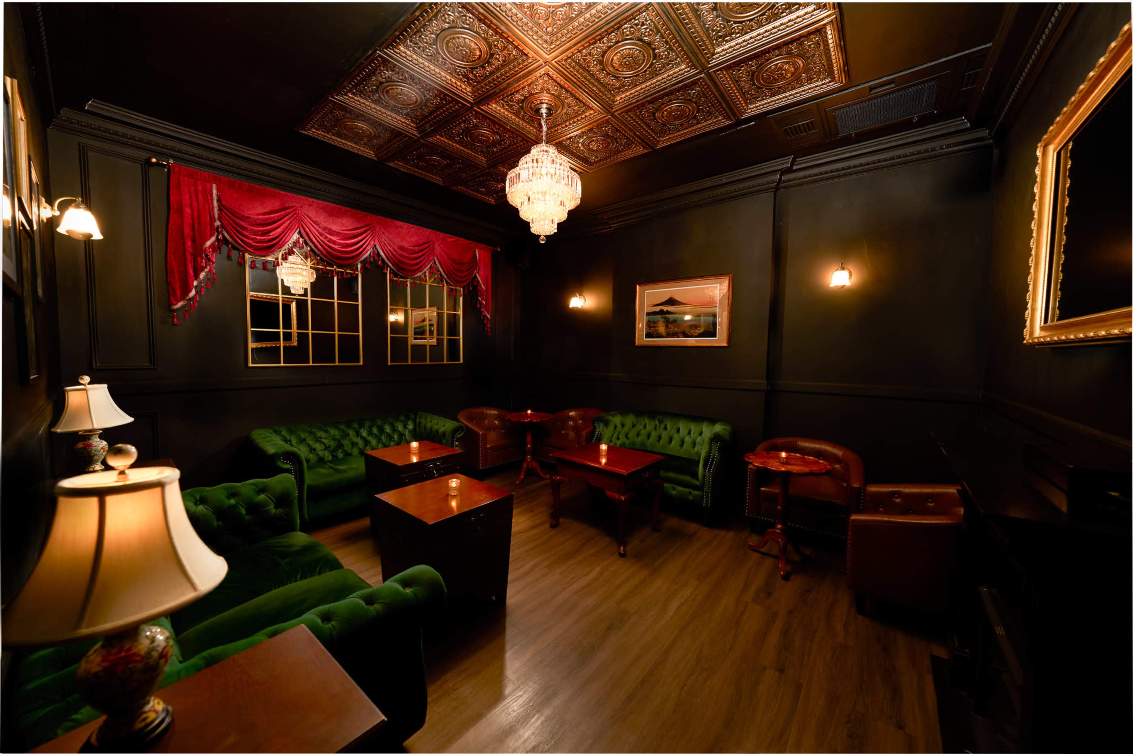 Luxurious Speakeasy Lounge in Midtown East Image in Midtown Manhattan, New York, NY