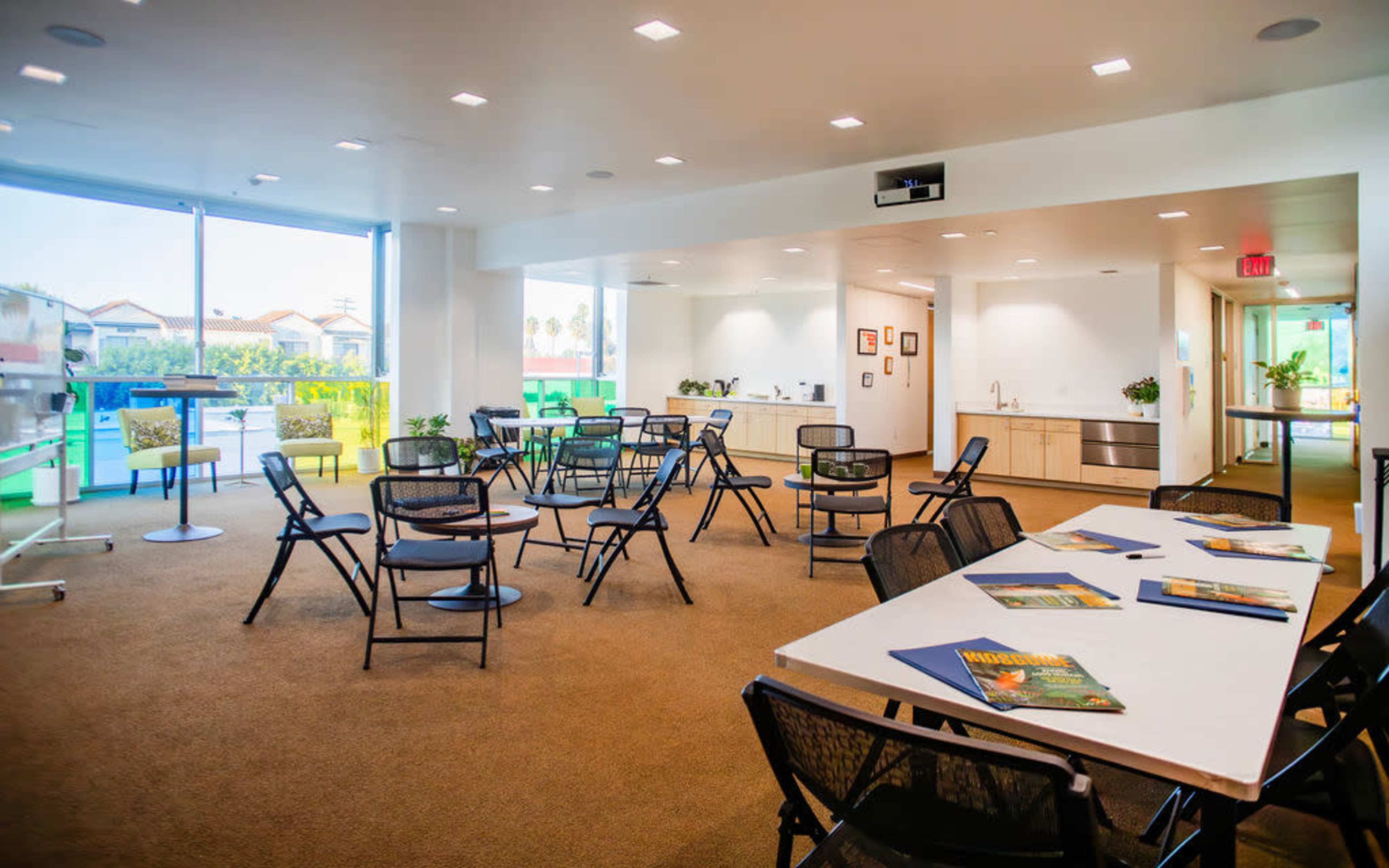 Distinctive Light-Filled Space for Inspired Meetings Image in California Heights, Long Beach, CA