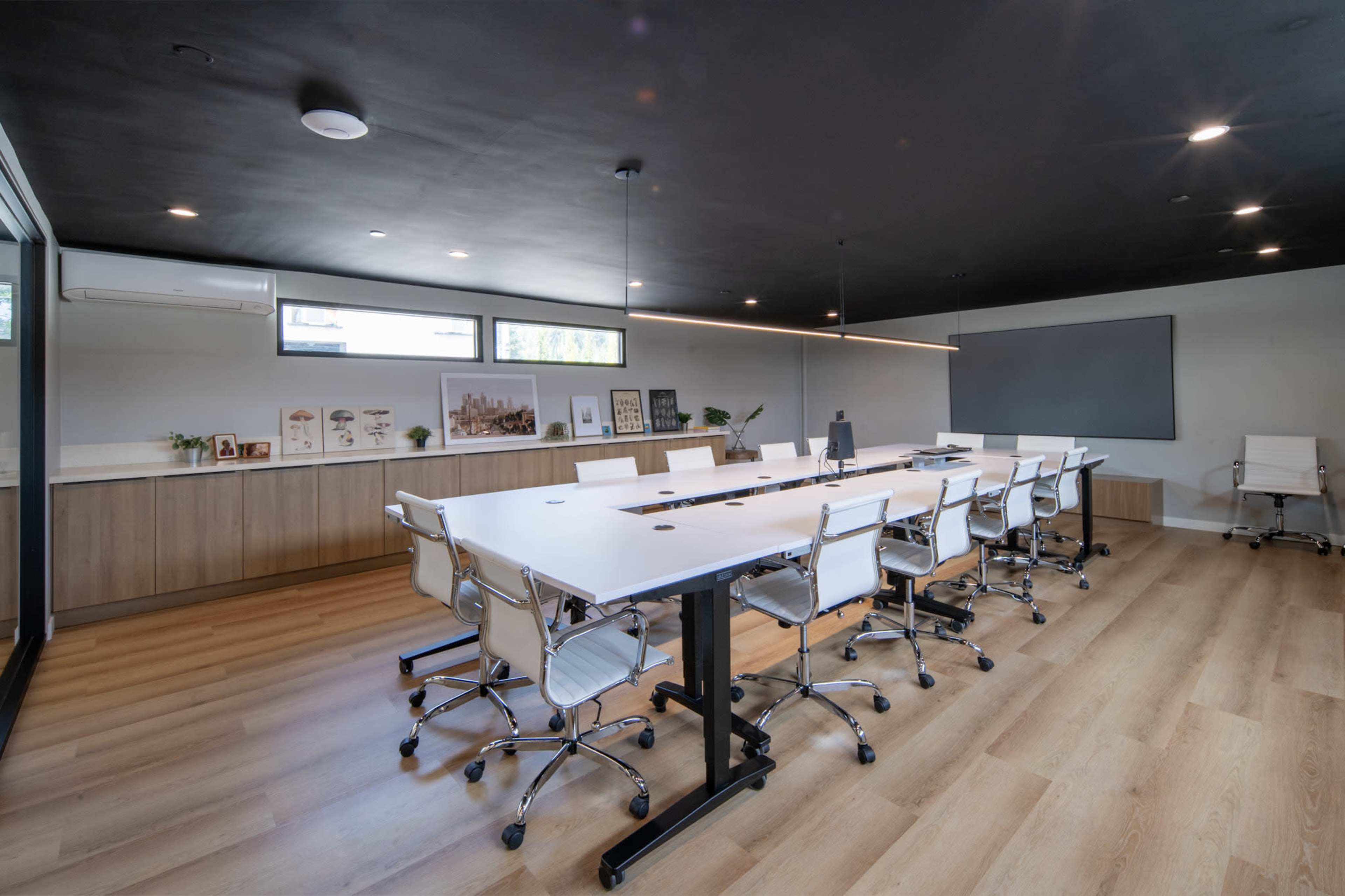 Modern Conference Room Image in Historic Highlands, Pasadena, CA