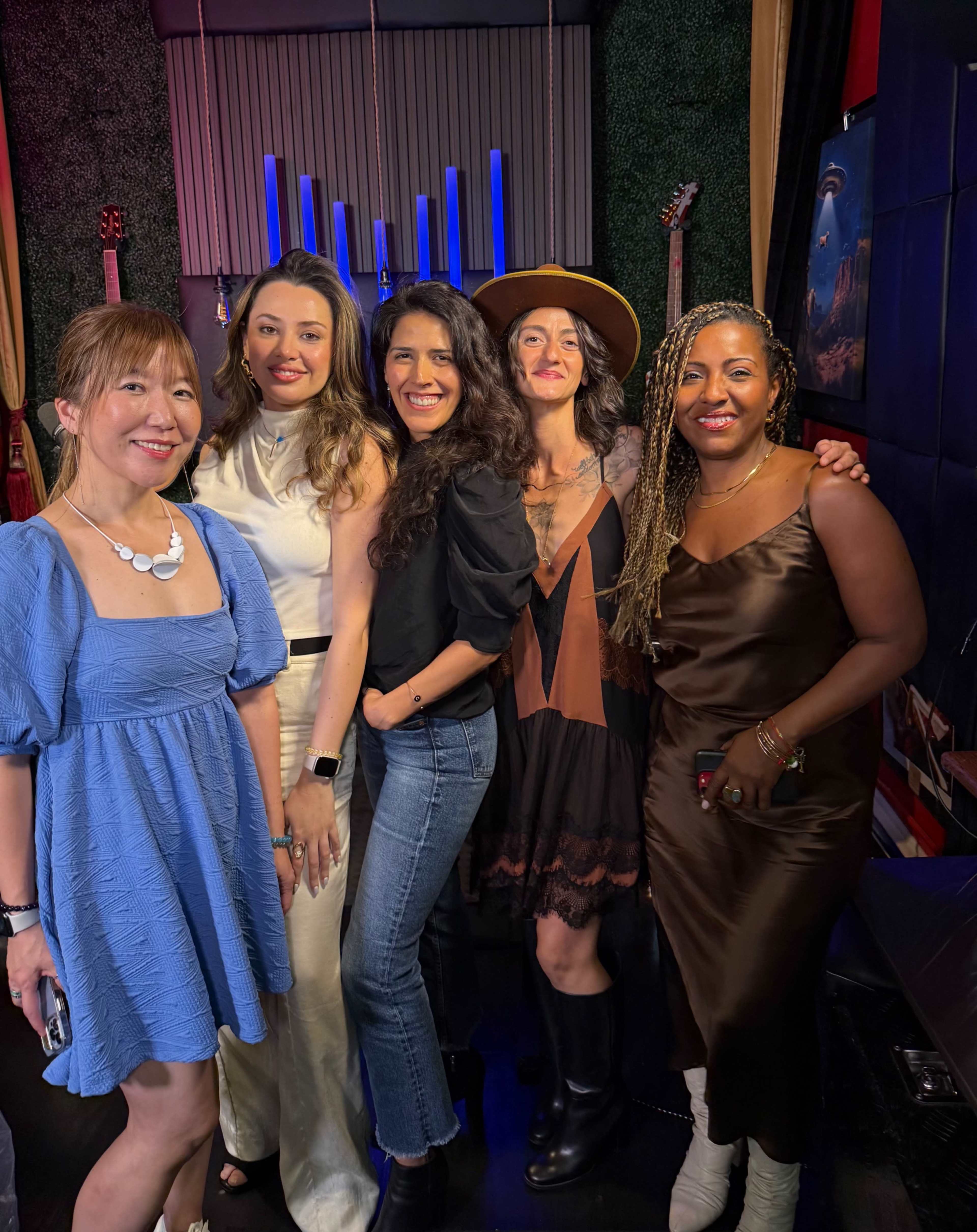 PODCAST VIDEO  STUDIO -$149/hr. - FREE VIDEOGRAPHER & FREE PODCAST VIDEO 4K - GREEN SCREEN - Pro Video/Photo Studio Equipped with Videographer, Pro 4K Cameras, GREEN SCREEN, Pro Lenses, Pro Lighting, Pro Sound. For Video Interviews Turn Key Ready to Film & Shoot. Multiple Camera Switchboard, LiveStream or take the Raw Footage with you. Photo Shoot | Video Shoot | Multiple camera switchboard for corporate event professional live streaming videos and interviews.  \ Image in North Beach, San Francisco, CA