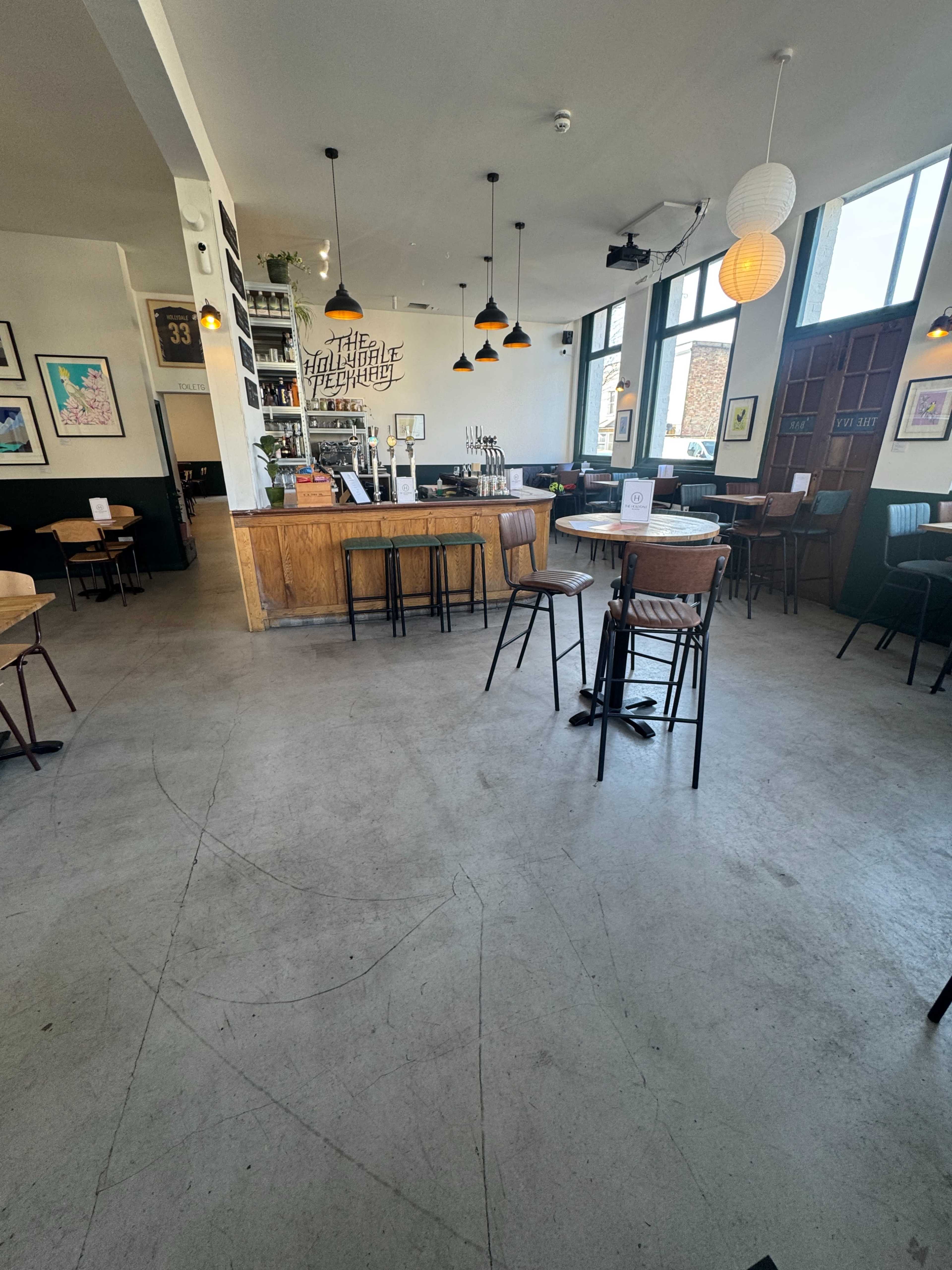 Bright and airy Local Public house Image in Peckham, London, ENG