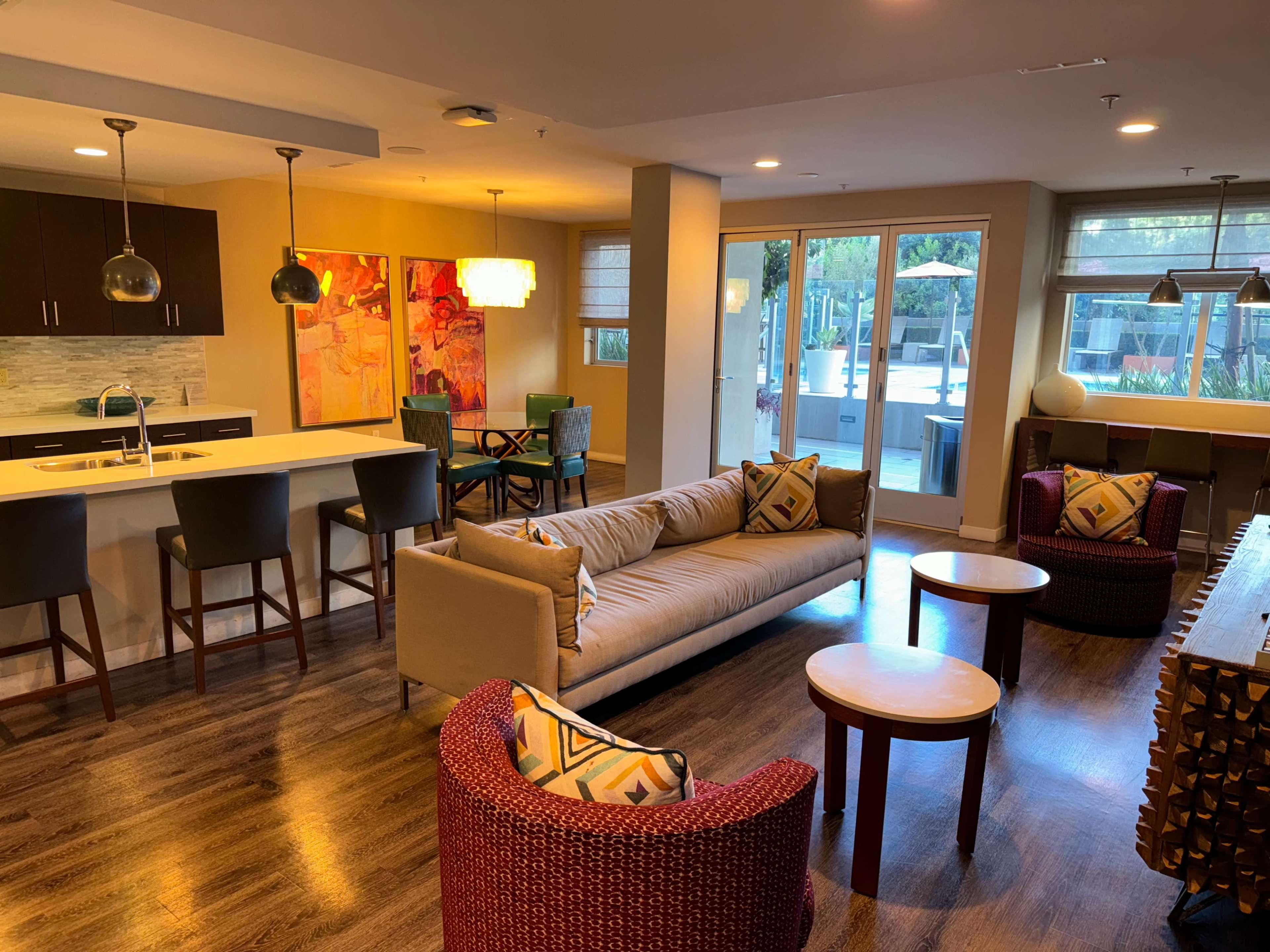 Stylish Lounge in the Heart of Koreatown Image in Koreatown, Los Angeles, CA