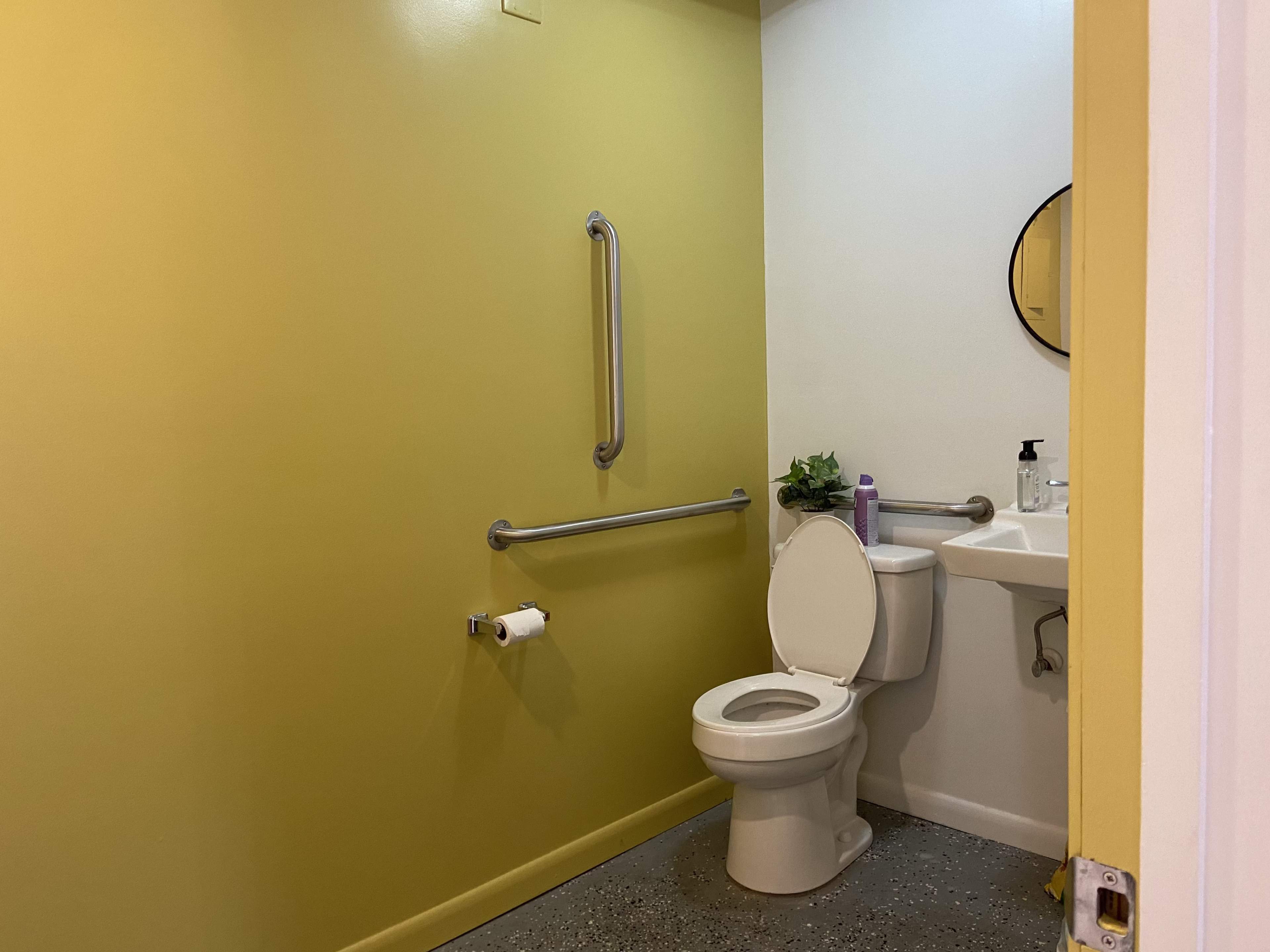 Historic District Downtown Gallery and Studio Open Concept Space Image in Easton, Easton, MD