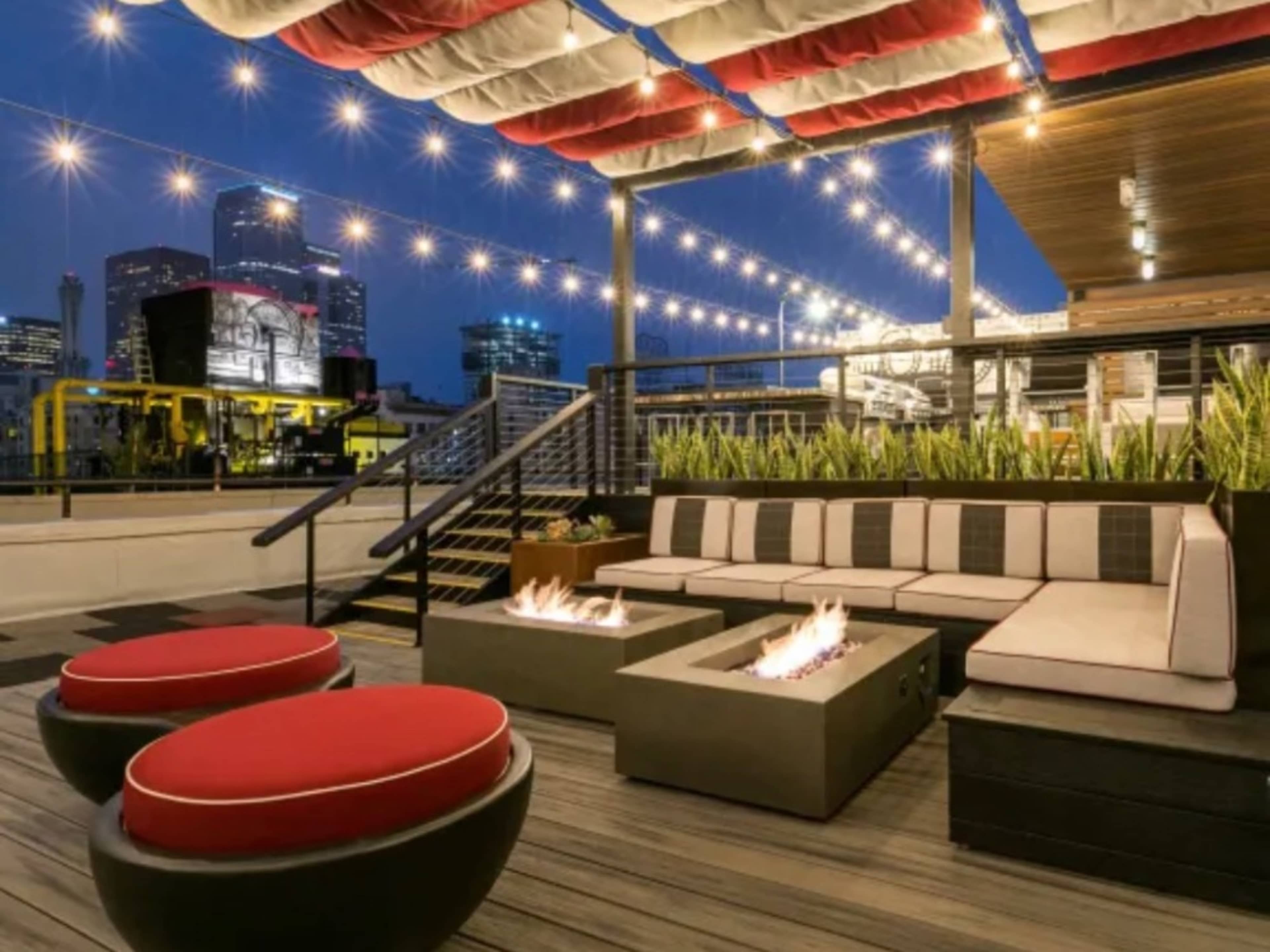 Photo Shoot Rooftop Access ( closes 10pm)