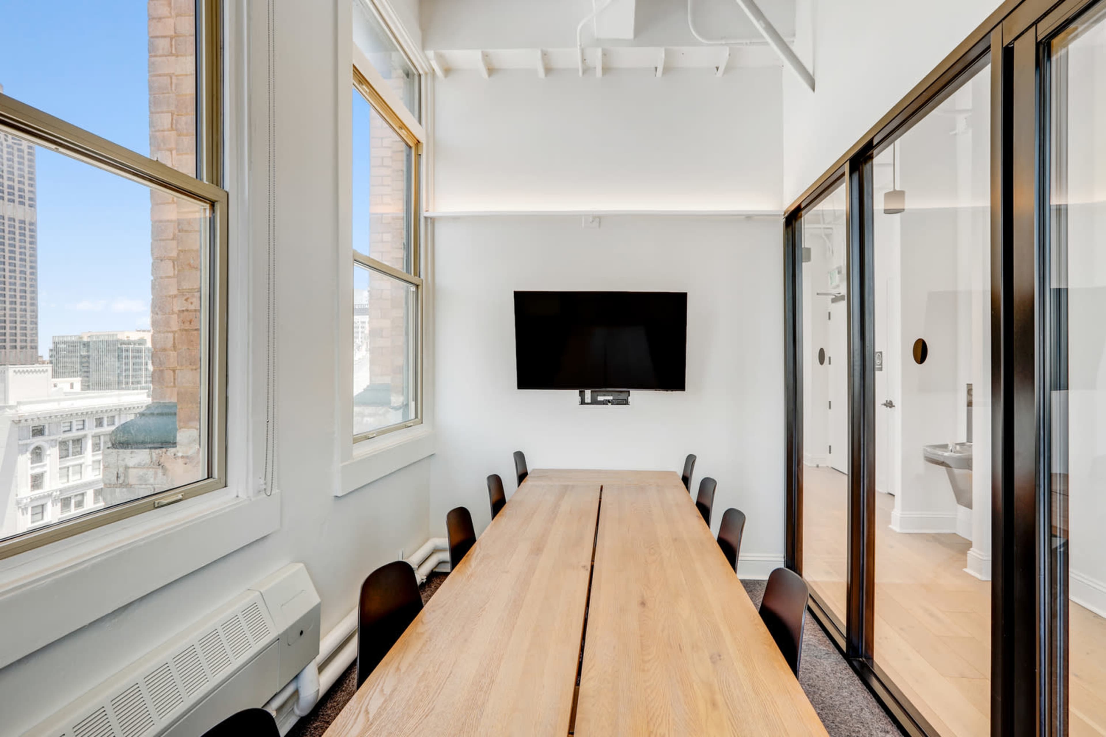 Beautiful San Francisco Meeting Room with 2 Breakout Rooms Image in Union Square, San Francisco, CA