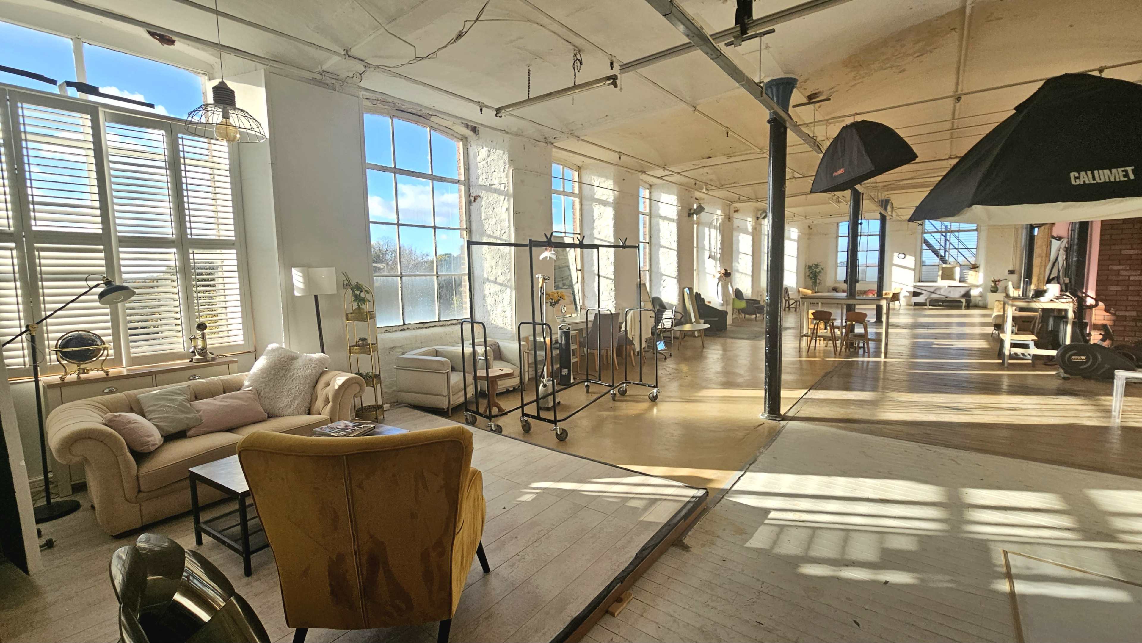 The Daylight Space - Huge windows - Old Cotton Mill - Loft Apartment vibe Image in Stockport, Stockport, ENG