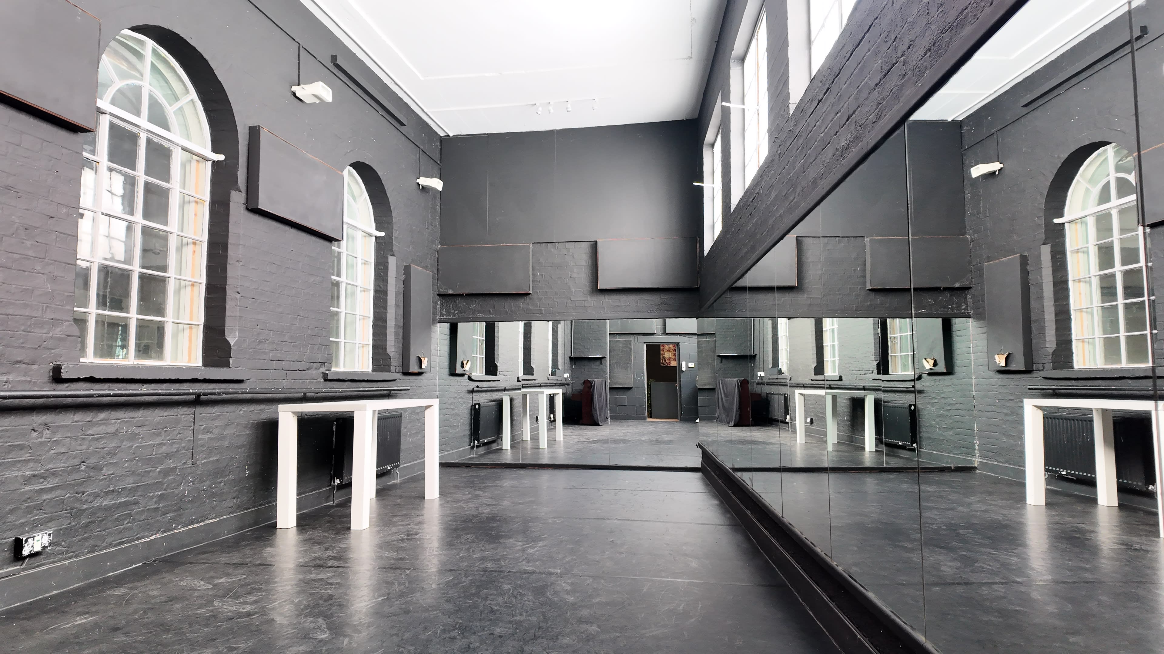 Blackout High Ceiling Studio Image in Cambridge, cambridge, ENG