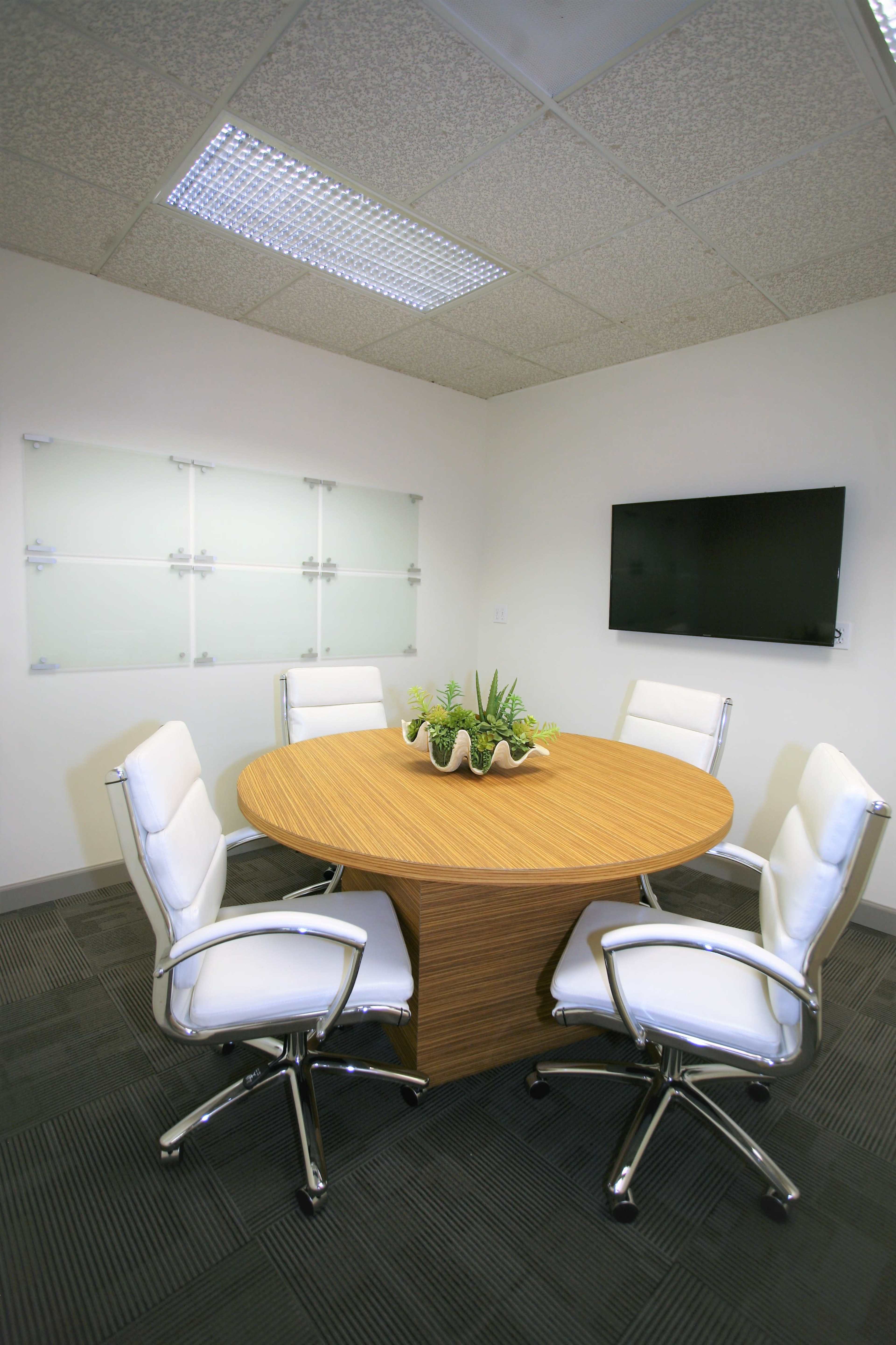Conference Room in Prime Location Near Downtown Image in Magnolia Center, Riverside, CA