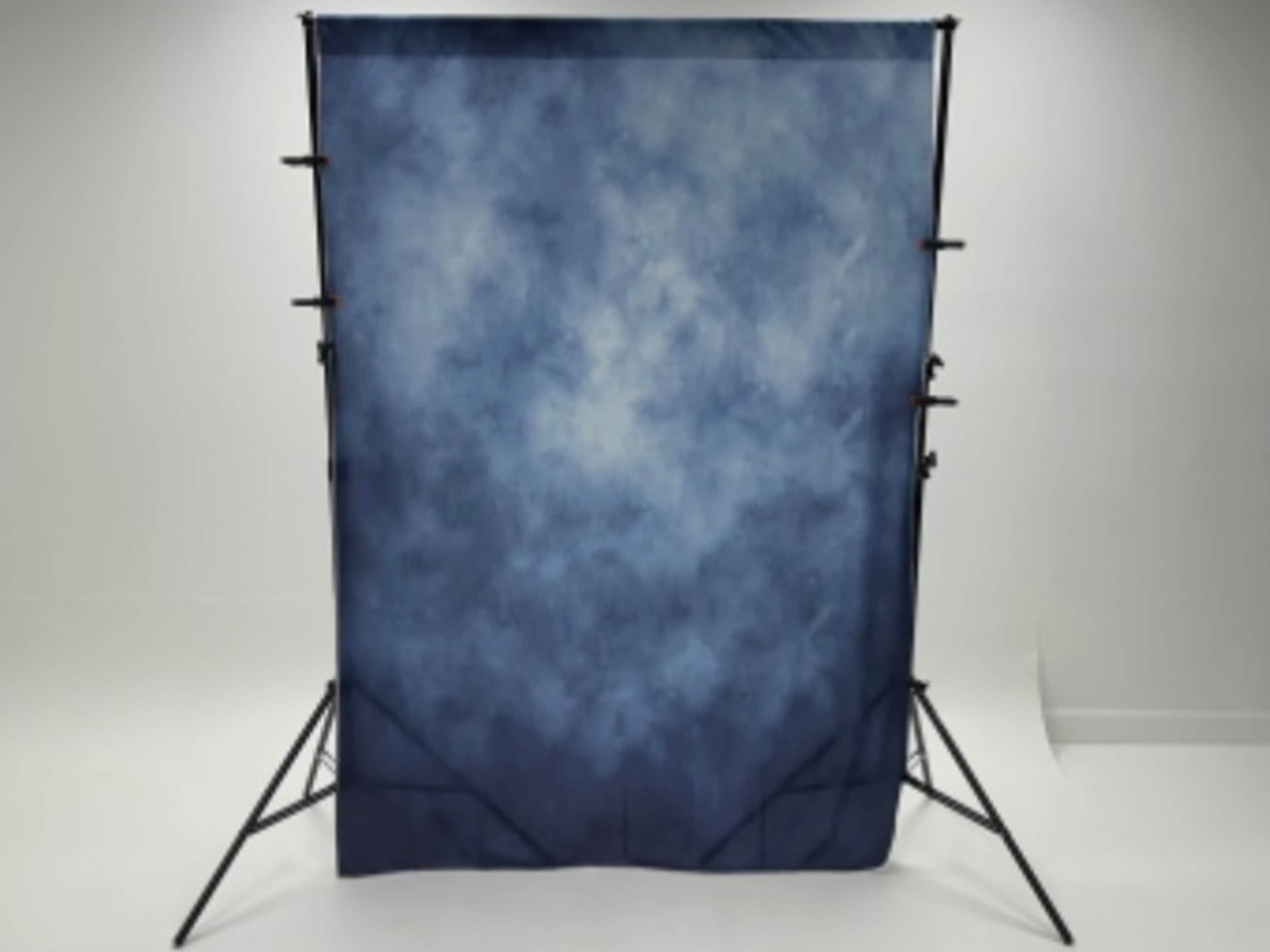 5x7 Blue Headshot Background