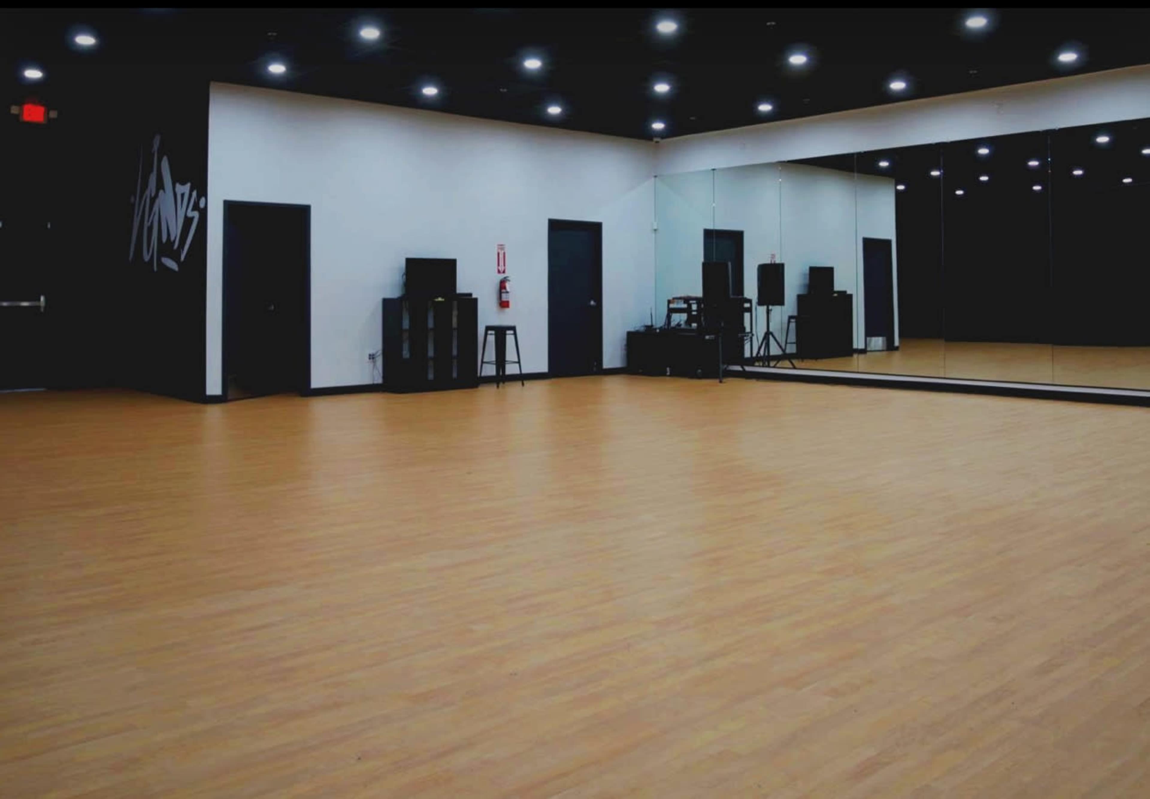 Modern Studio - Dance / Fitness / Events / Rehearsals Image in Hercules, Hercules, CA