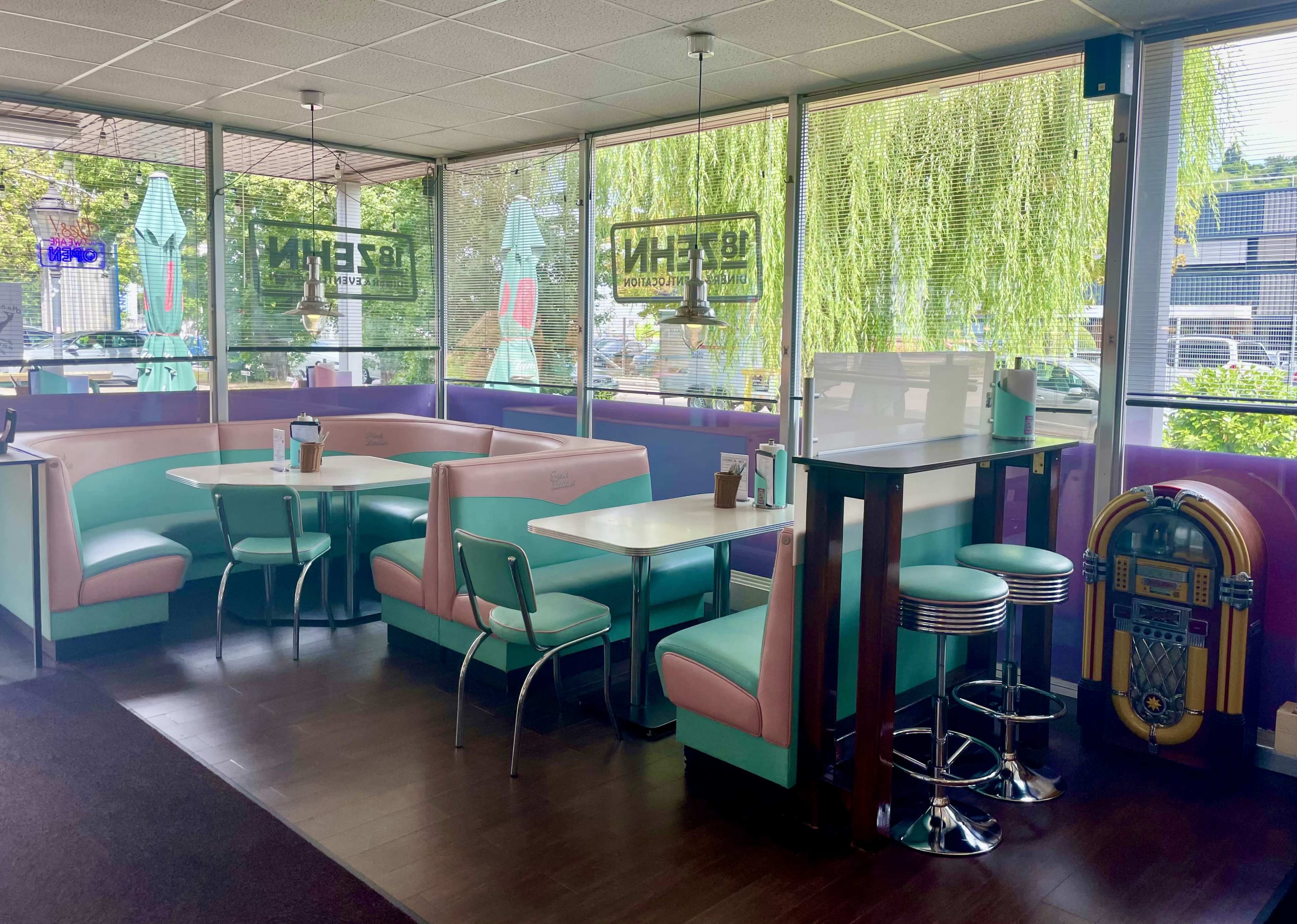 American Diner im Industriegebiet Image in , Esslingen am Neckar