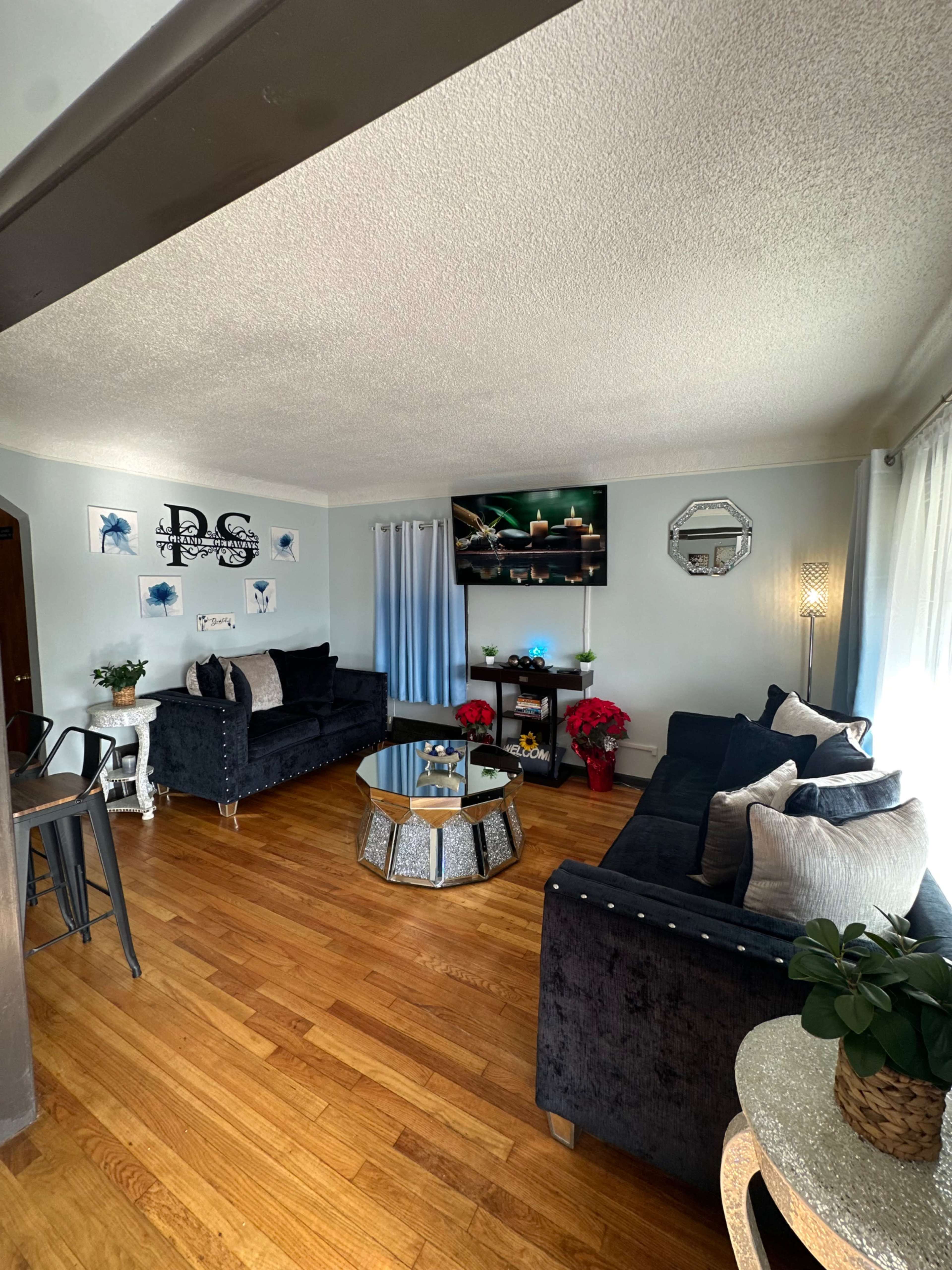 Vacation home w/Hottub inside entertainment garage Image in Oakman Blvd Community, Detroit, MI