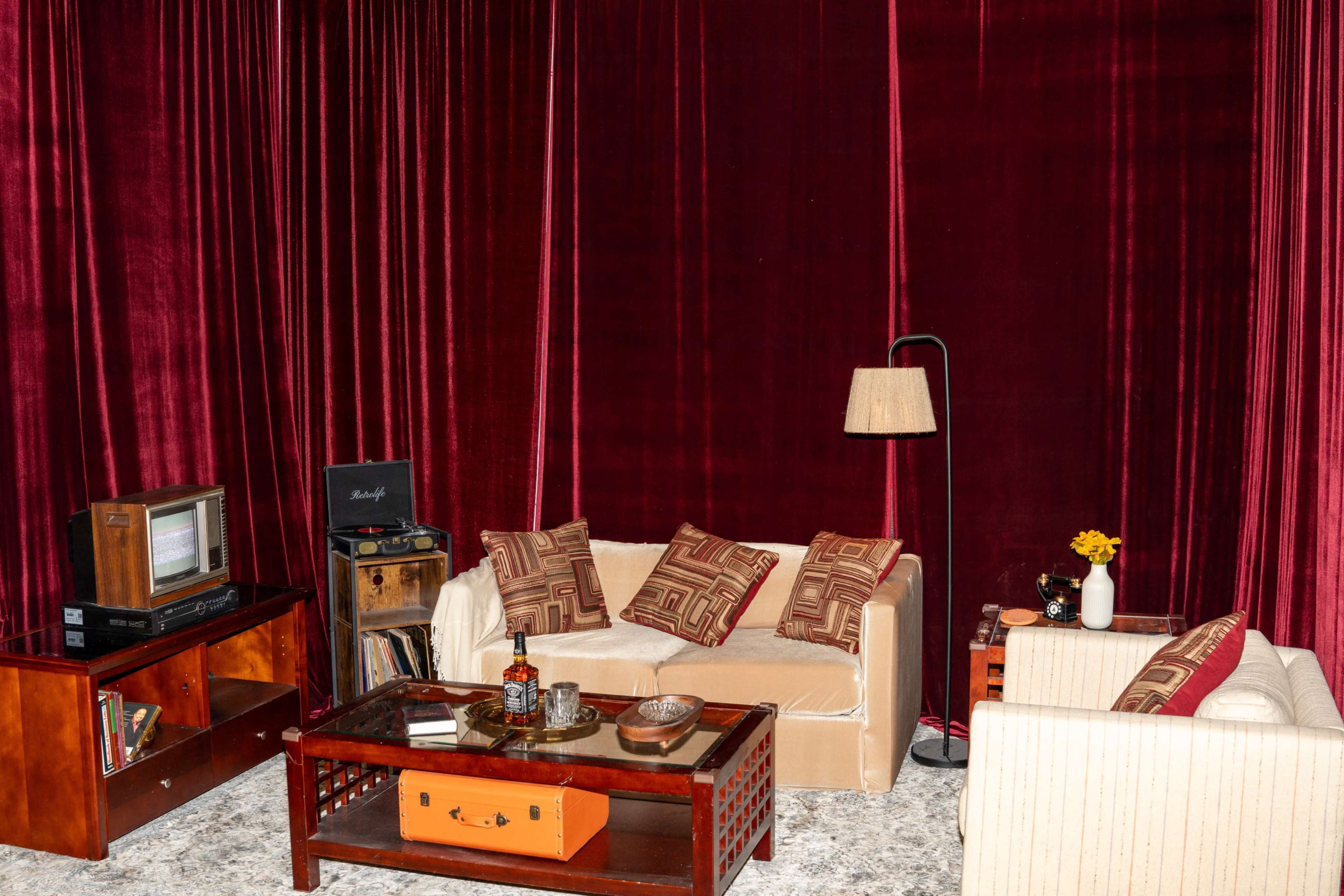 Lifestyle Studios: South Suburbs Industrial Studio B Image in Thornton Township, South Holland, IL