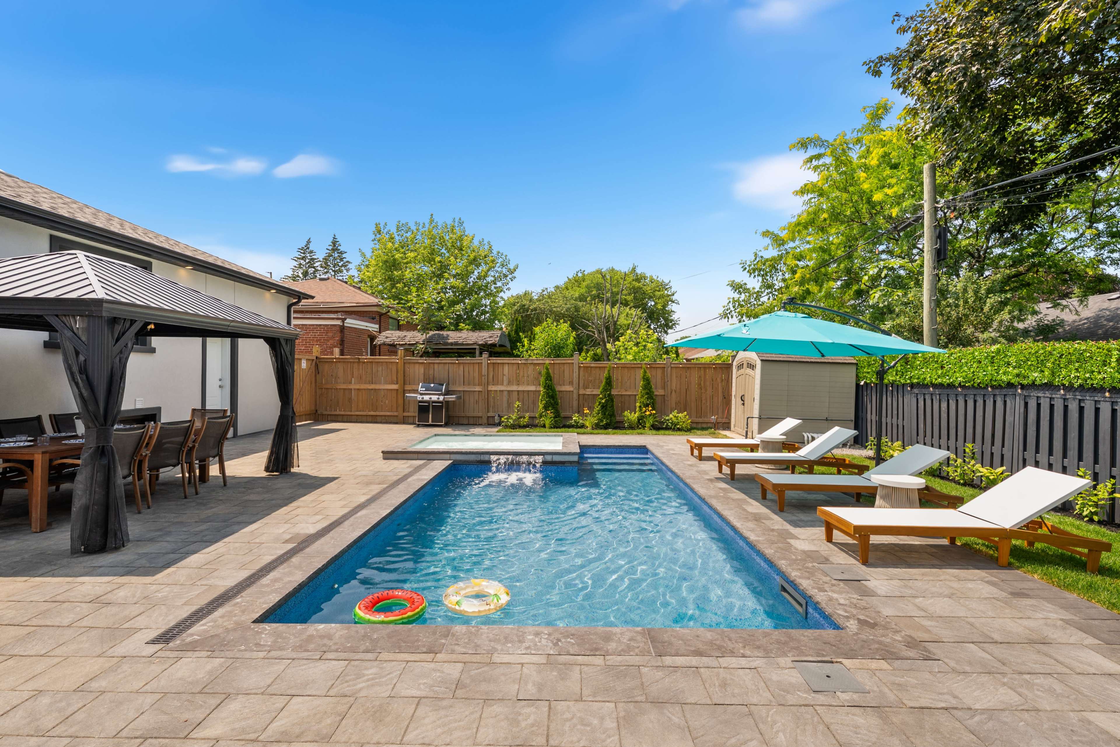 Resort Style Home with Pool & Jacuzzi Image in Bathurst Manor, north york, ON