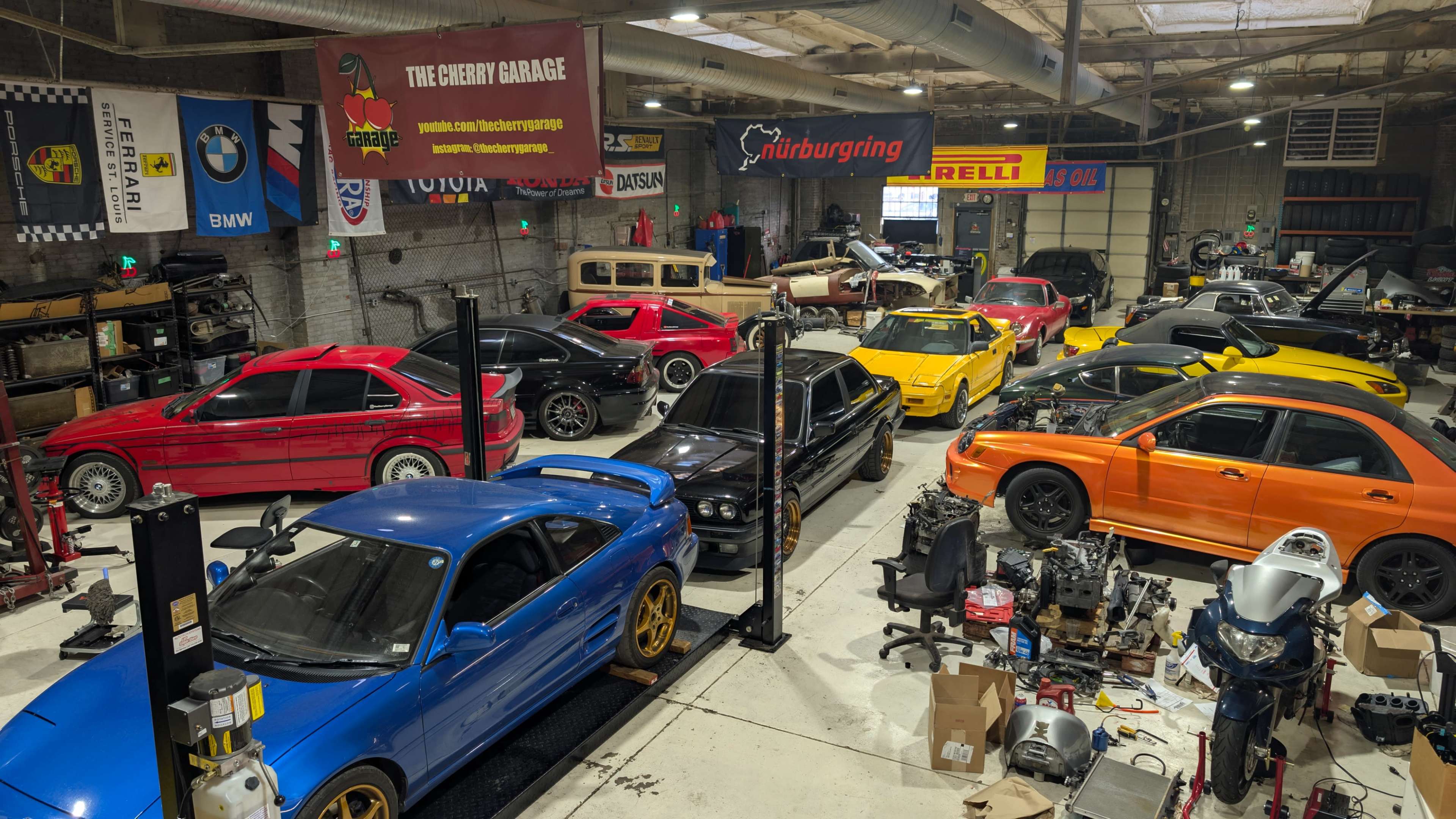 Midtown Cafe & Automotive Gallery Image in Midtown, St. Louis, MO