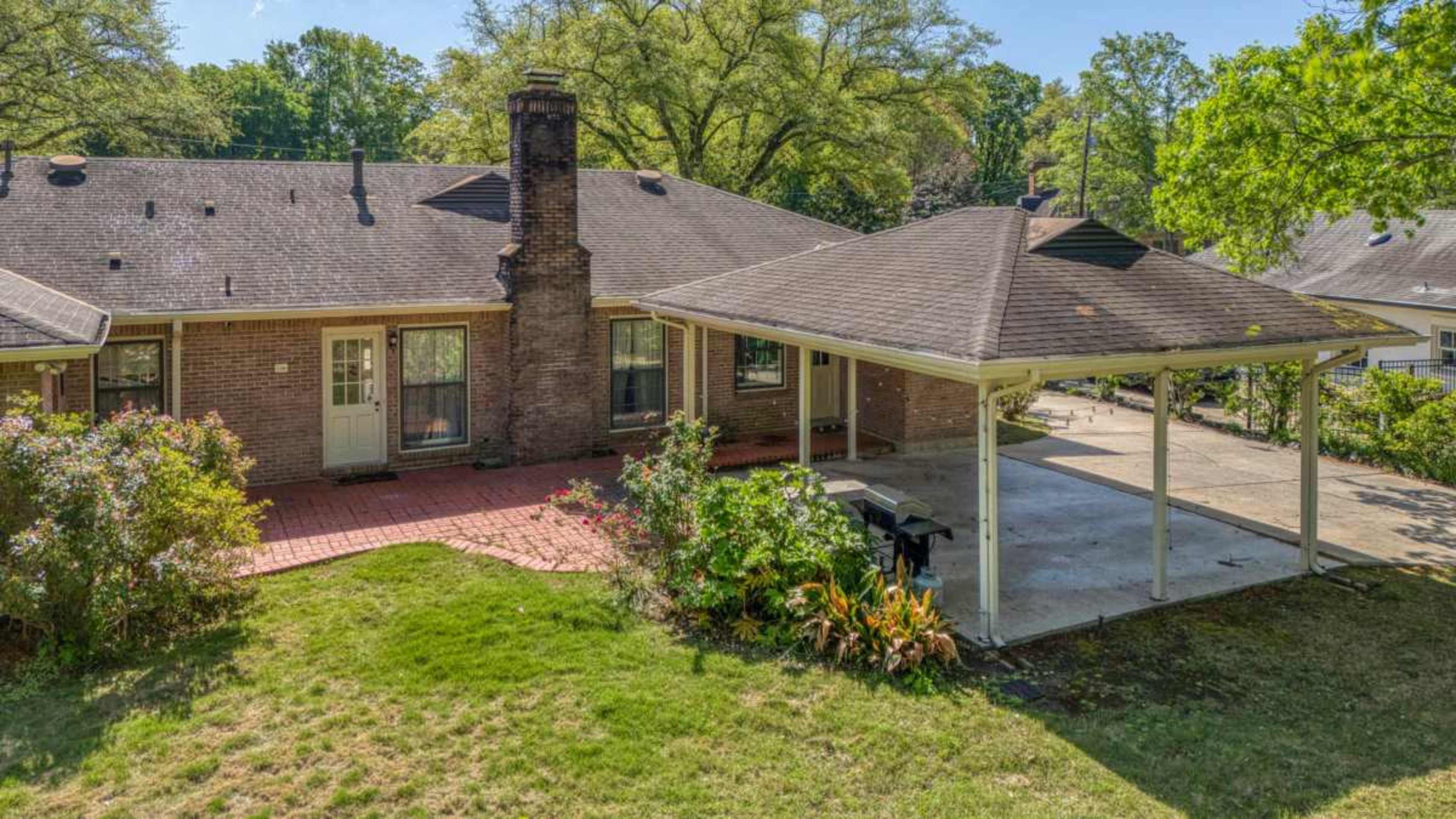 Charming 1965 Gem with a Spacious Yard Image in McGehee/Allendale, Montgomery, AL