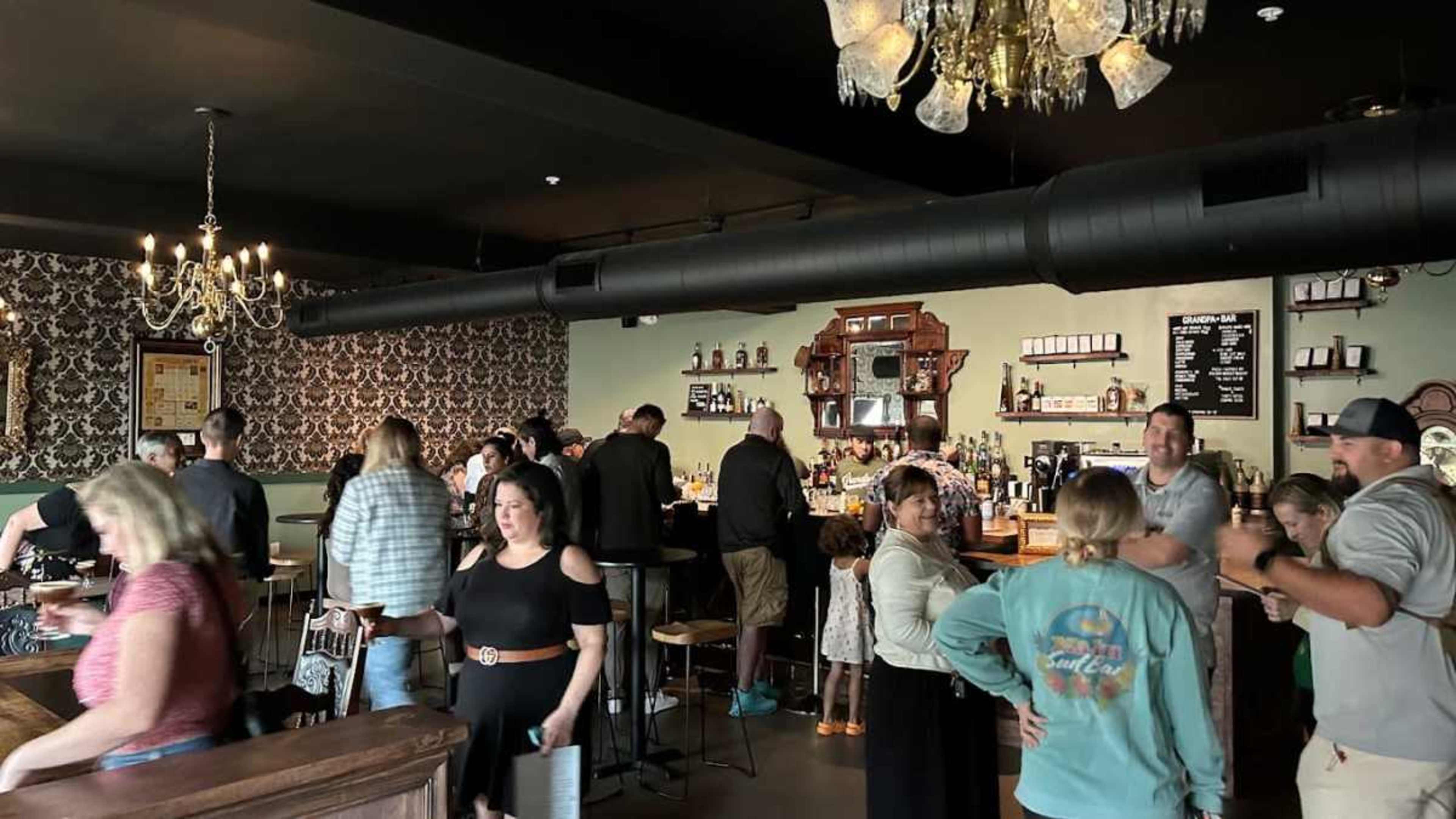 Vintage Cocktail Bar & Lounge Image in Fisk/Meharry, Nashville, TN